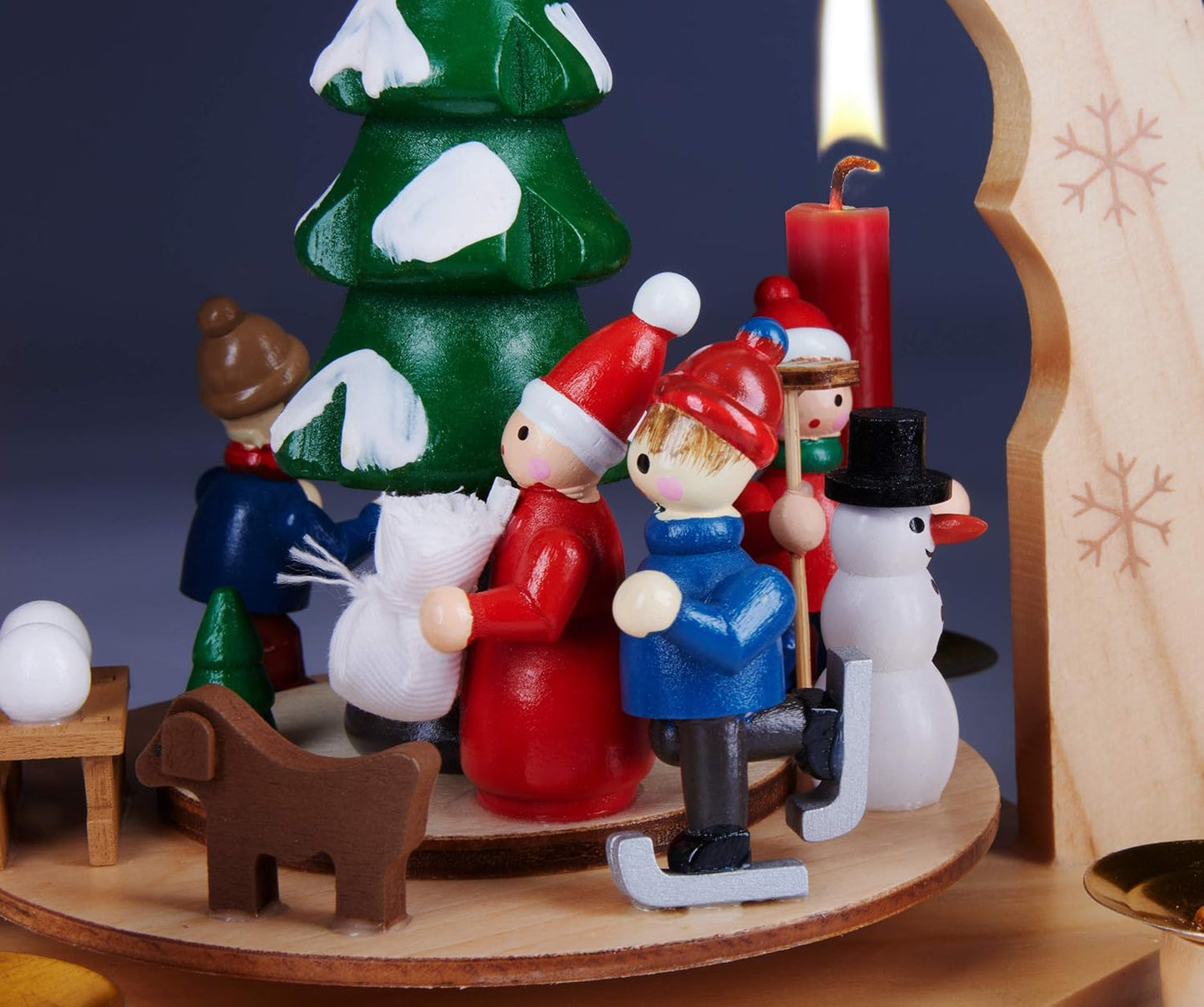 1-stöckige Weihnachtspyramide: Weihnachtsbaum mit Winter Szene, 1-stöckige Weihnachtspyramide aus Holz