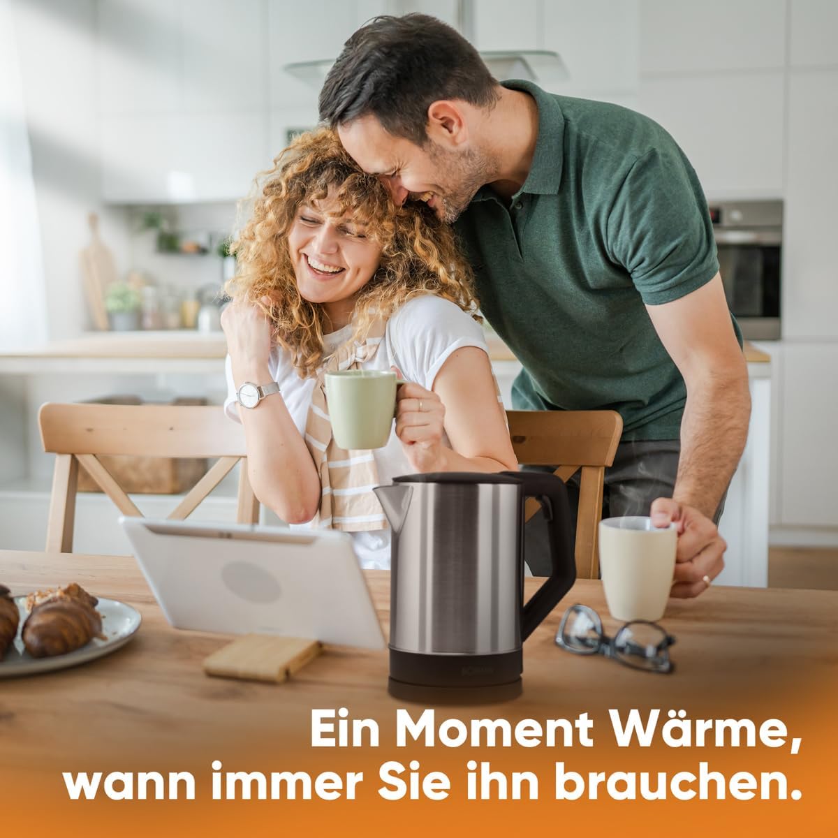 Edelstahl-Wasserkocher mit Einhandbedienung, Schwarz/Edelstahl