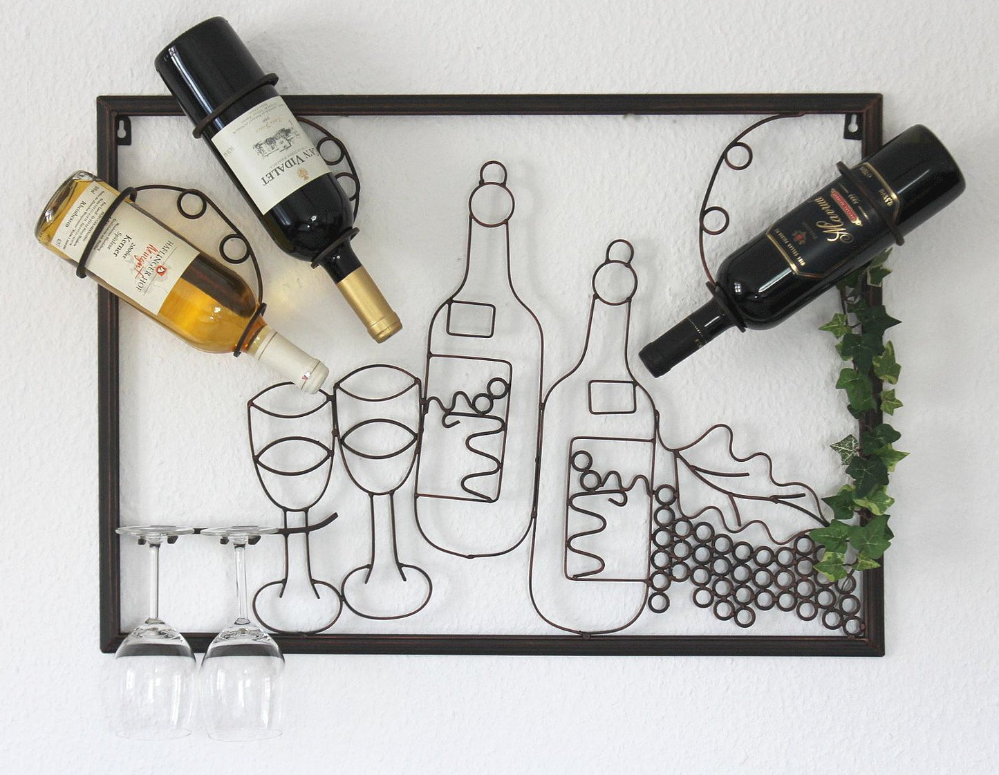 Weinregal mit Glashalter für die Wand