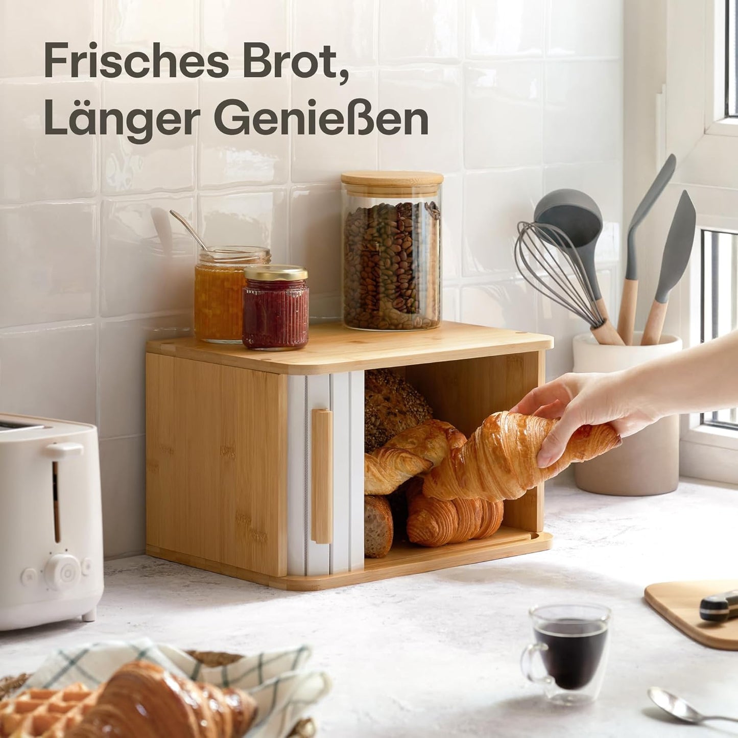 Kompakte Brotbox aus FSC Holz mit Schiebetür, Weiss