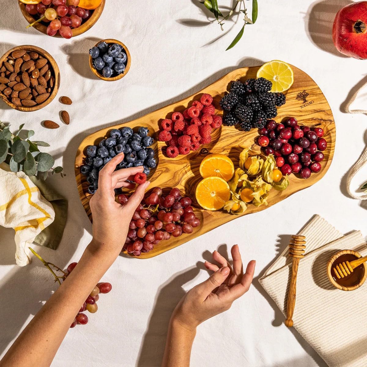 Tapas & Brotzeit Geschenkset aus Olivenholz, 1 Geschenkset Brotzeit 2
