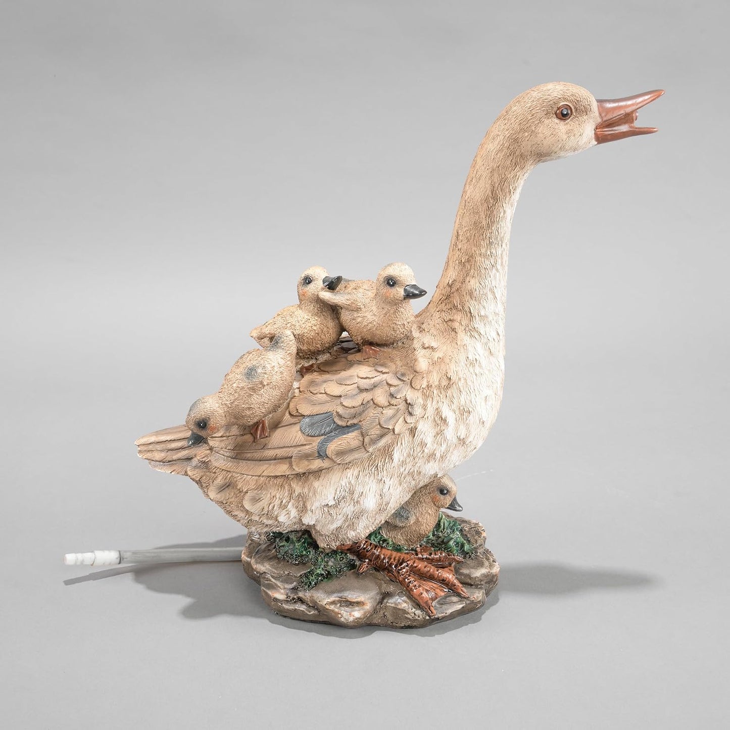 Wasserspeier Gans mit Küken