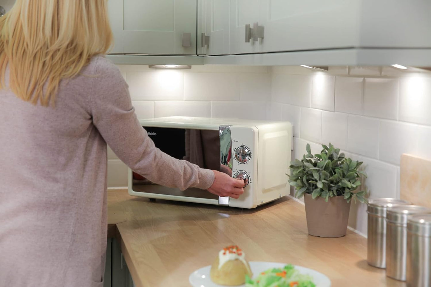 RHMM701C Mikrowelle mit Auftaufunktion, Creme