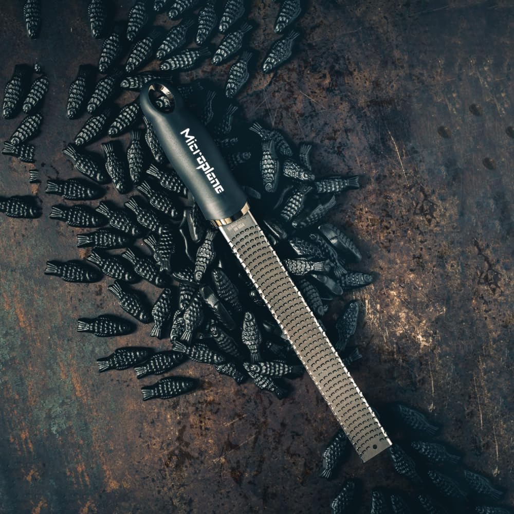 Zester Küchenreibe, ca. 325 x 35 x 30 mm Schwarz
