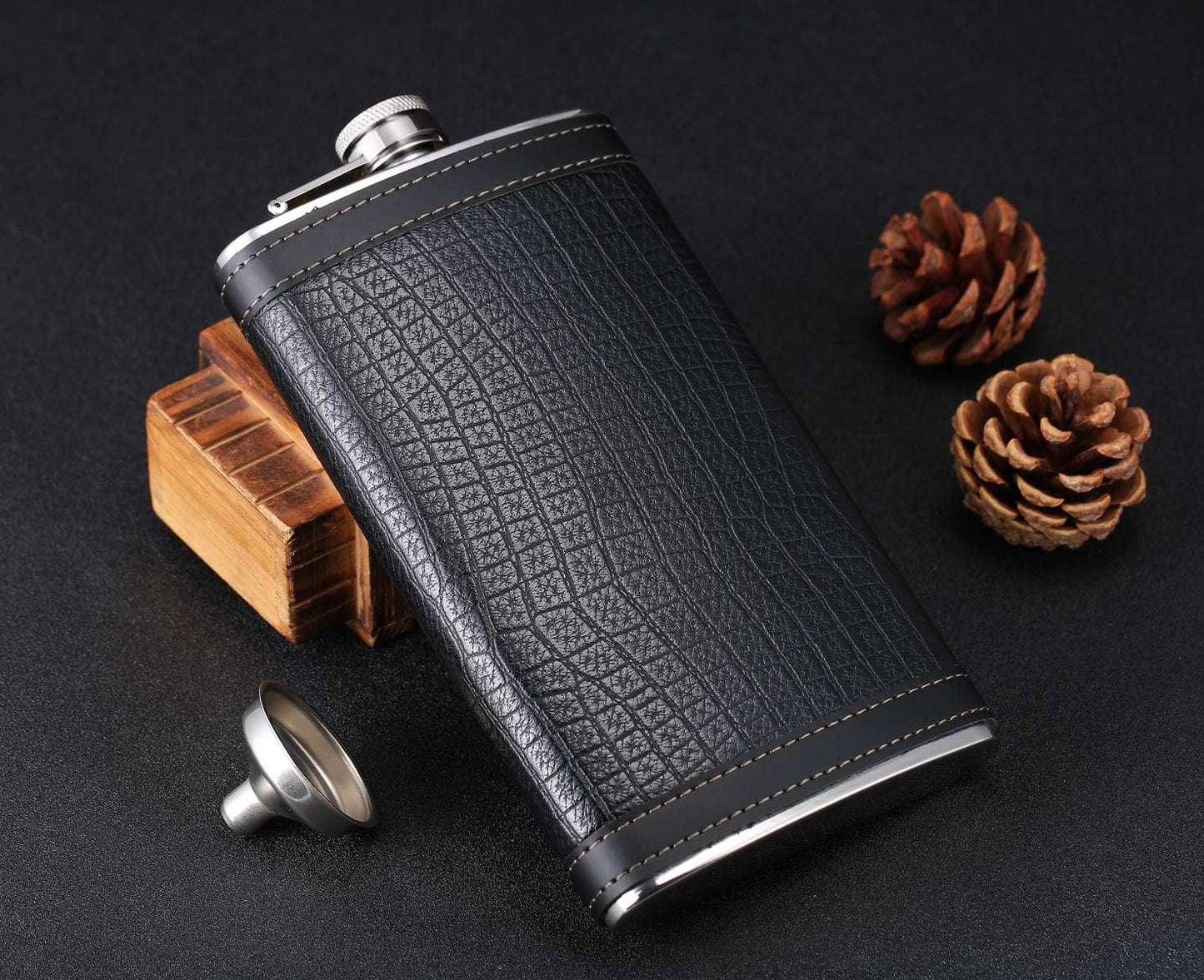 Flachmann mit Lederhülle und Trichter, 12 oz Schwarz
