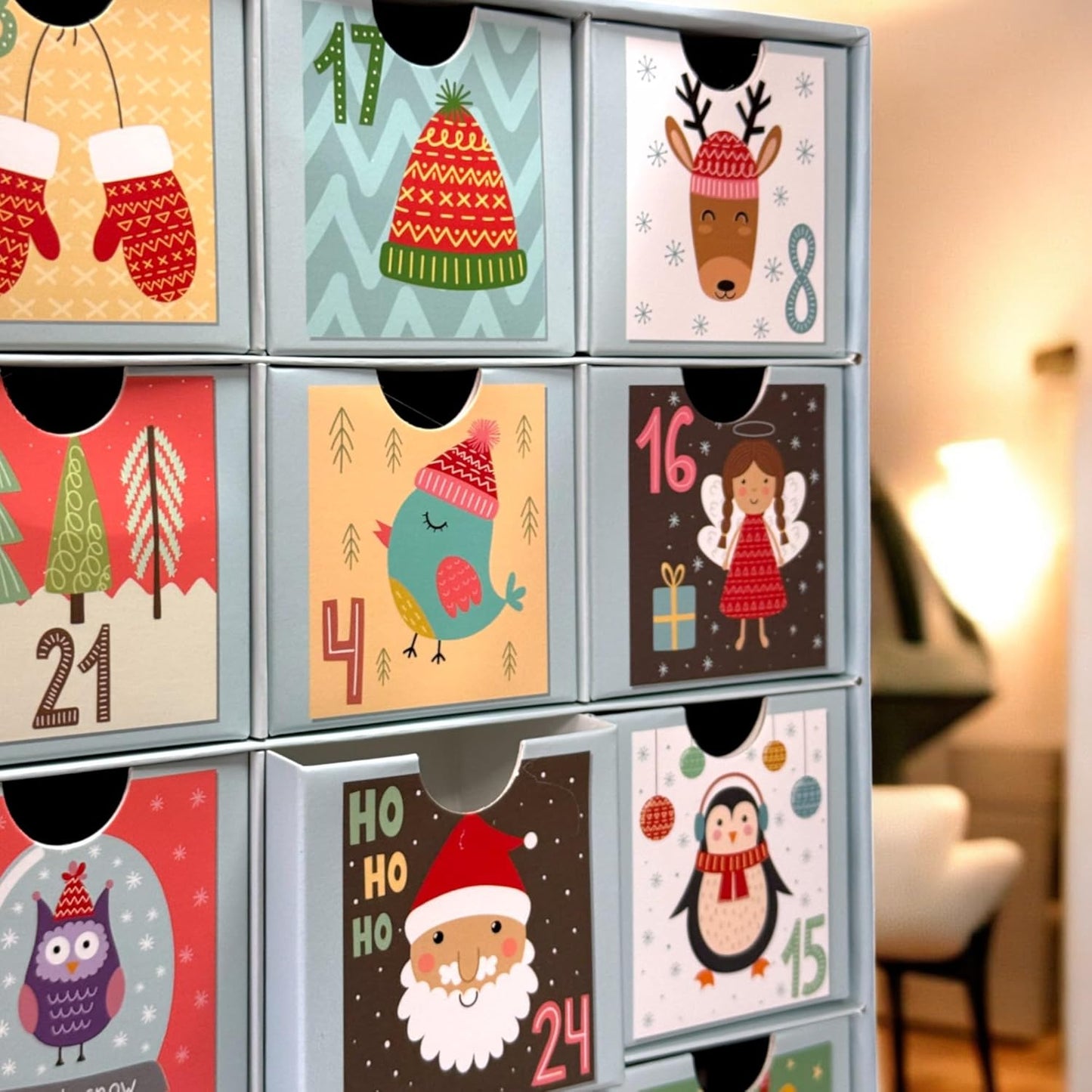 Adventskalender mit 24 Schubladen-Boxen, Zahlen & süße Motive