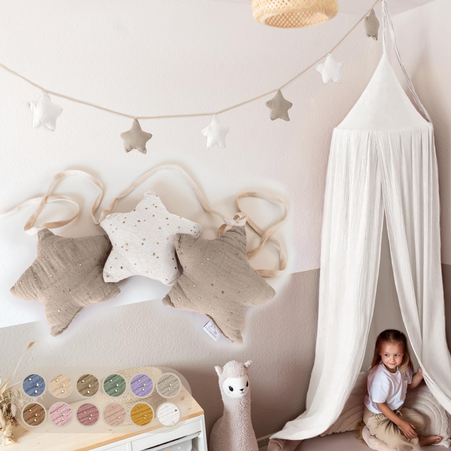 Sternenkette mit Goldapplikation, Weiss & Hellbeige Sterne mit Goldapplikation