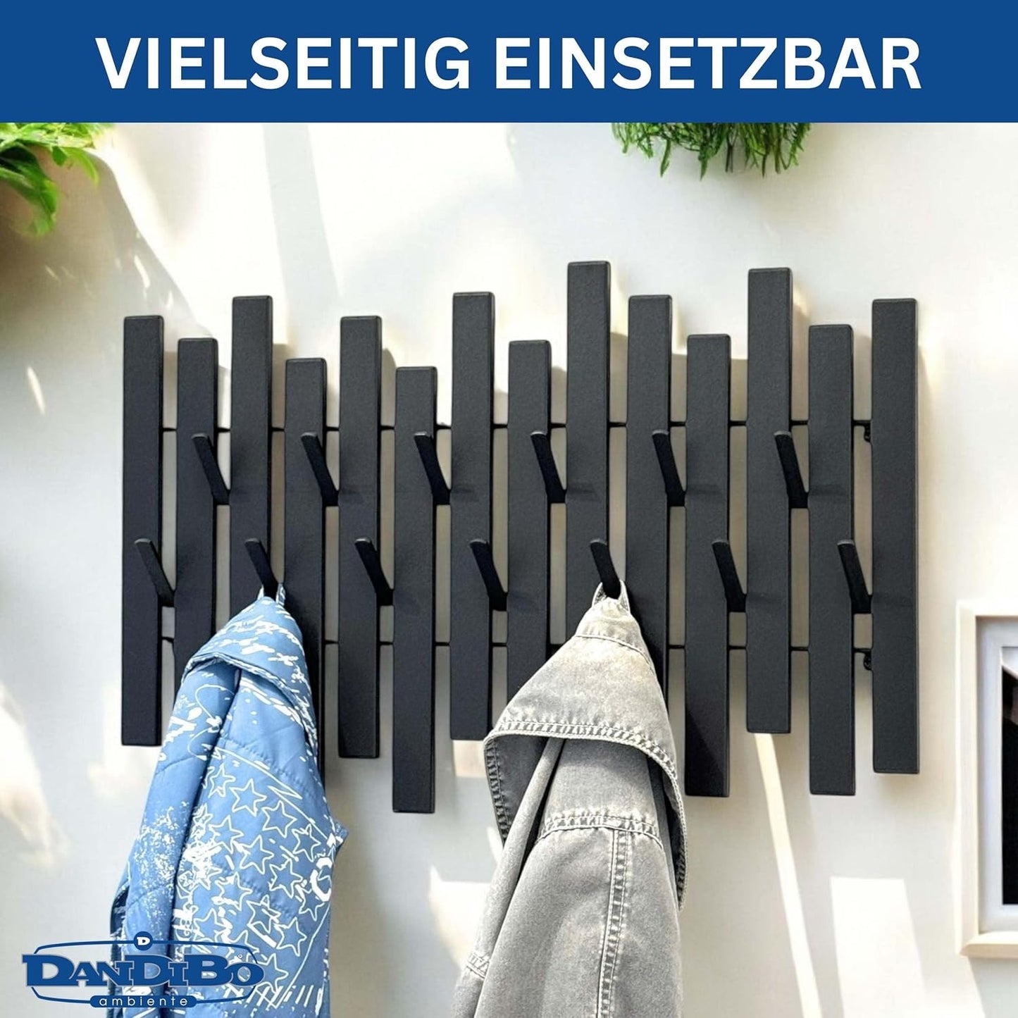 Wandgarderobe mit Hakenleiste