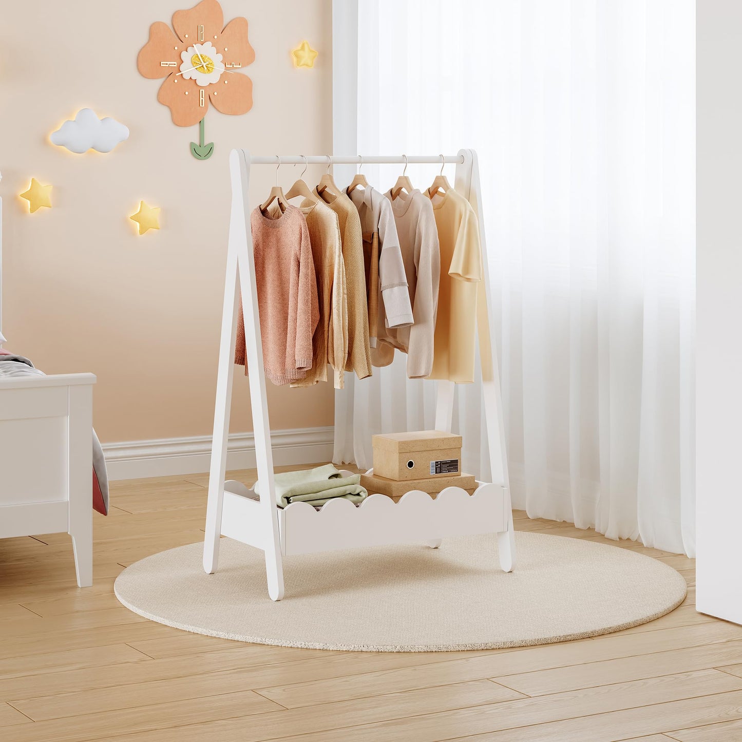 Kindergarderobe Vestness, Weiss