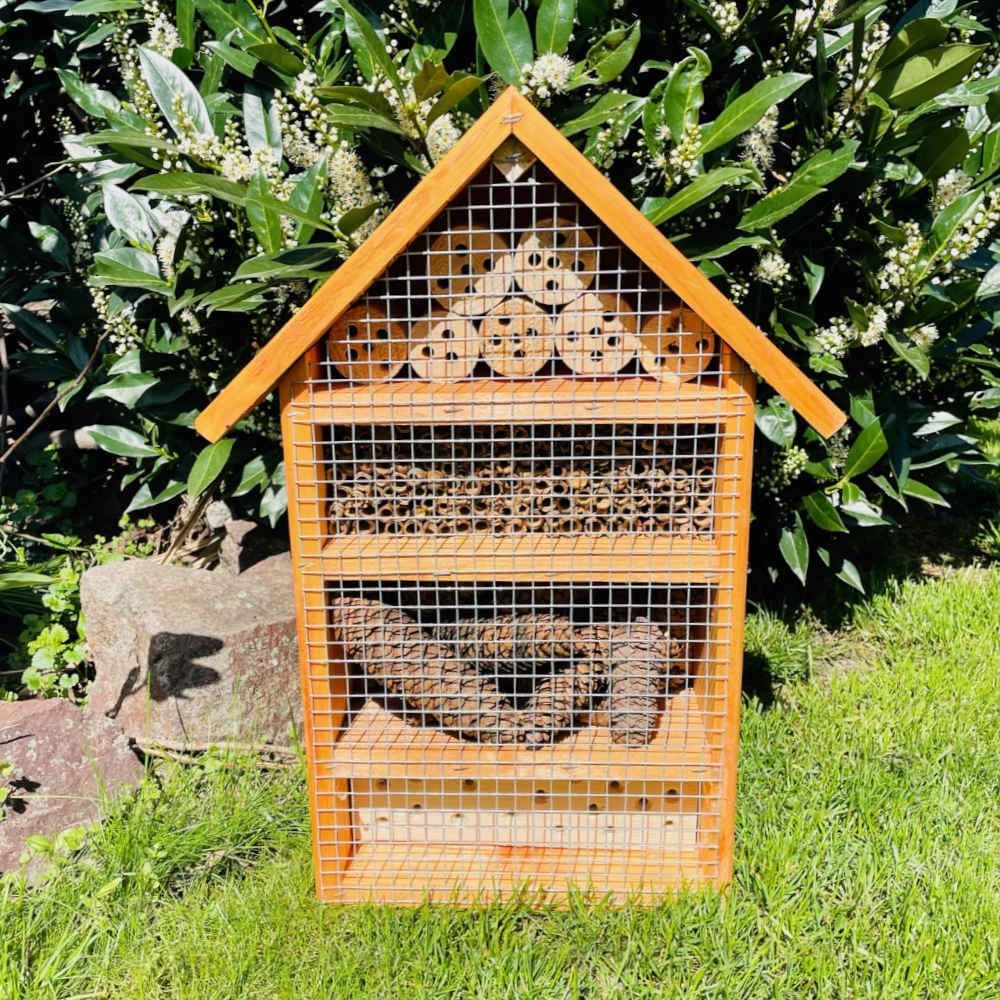 Insektenhotel aus Holz, Braun L