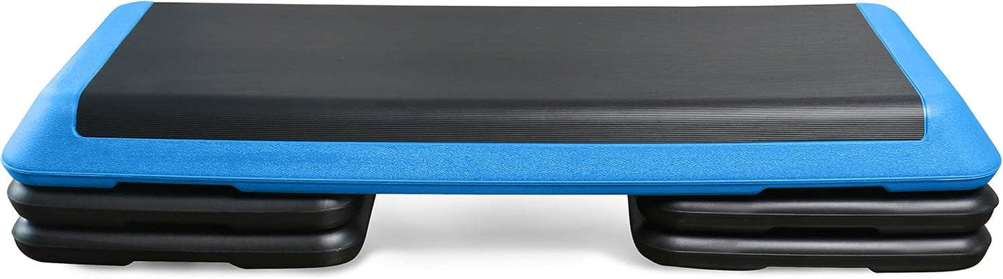 Kompakte Aerobic-Stepplattform, Blau mit schwarzen Setzstufen