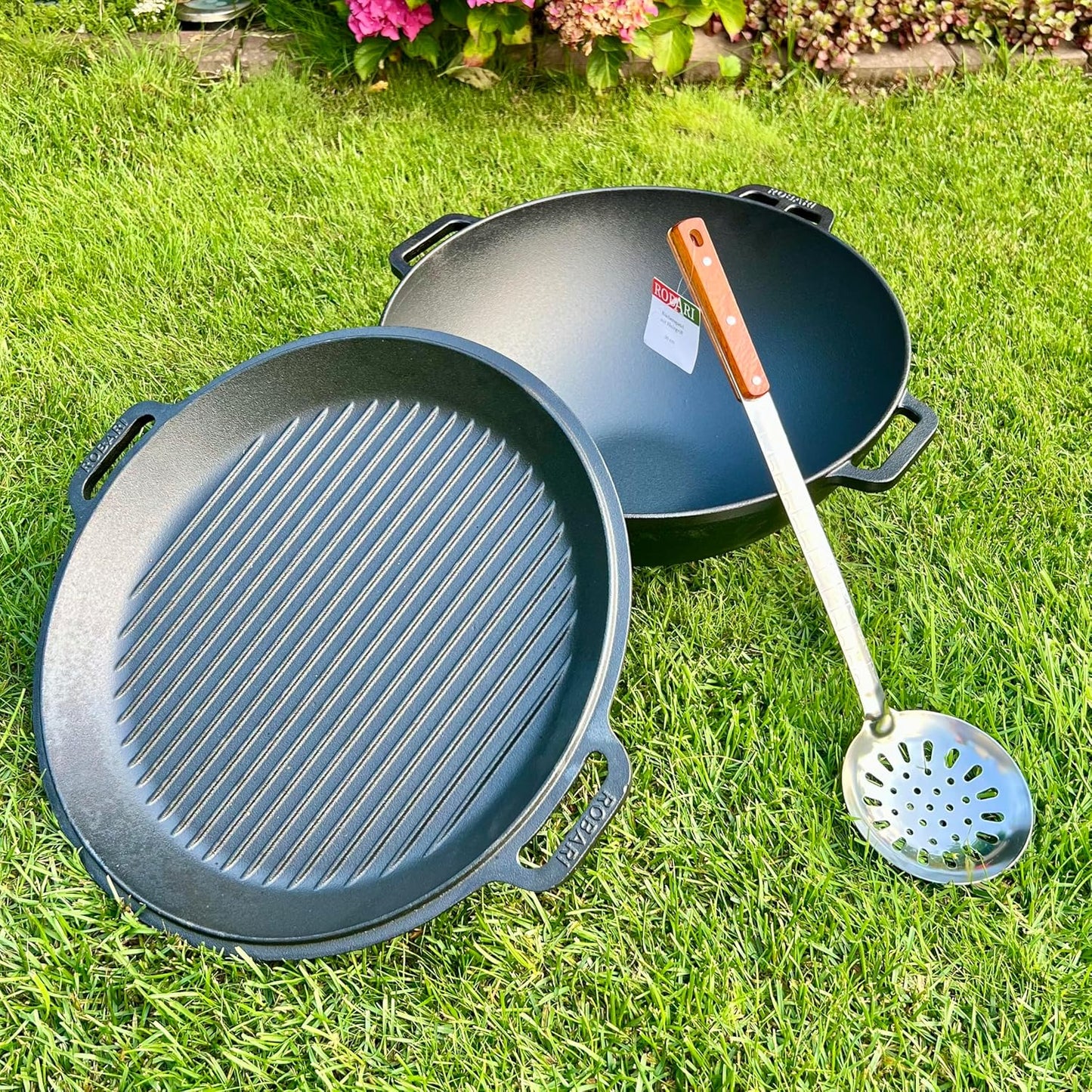 Gusseisen Kasan 12 L mit Grilldeckel + Schaumlöffel