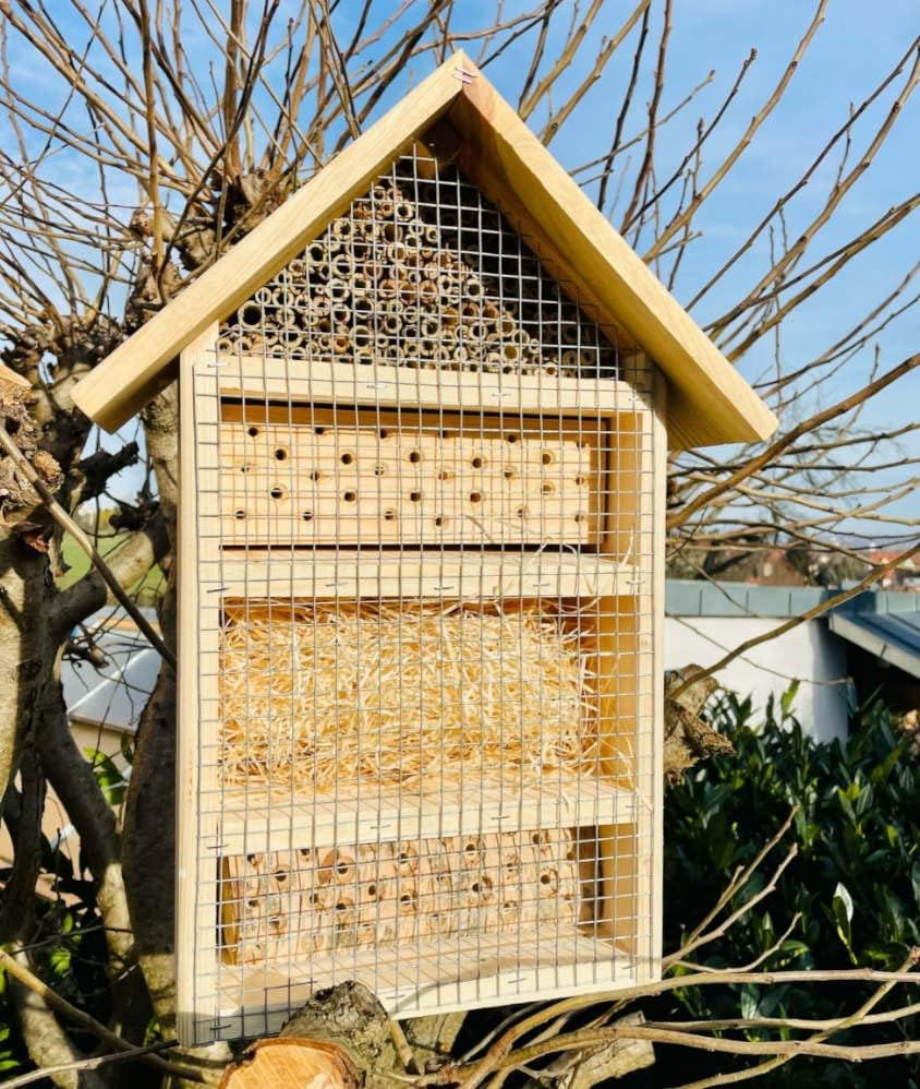 Handgefertigtes Insektenhotel, Natur L