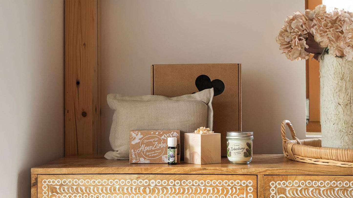 Geschenksbox mit Zirbenkissen & Duftkerze