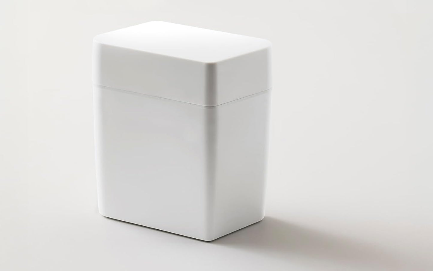 Käsebox mit Deckel & integriertem Käseschneider, Weiss 16,5 x 10 x 19 cm