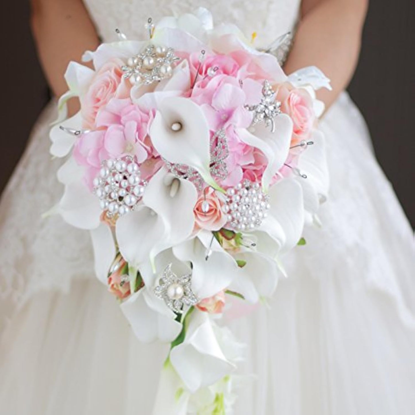 Hochzeitsstrauss mit Calla Lilien und Rosen
