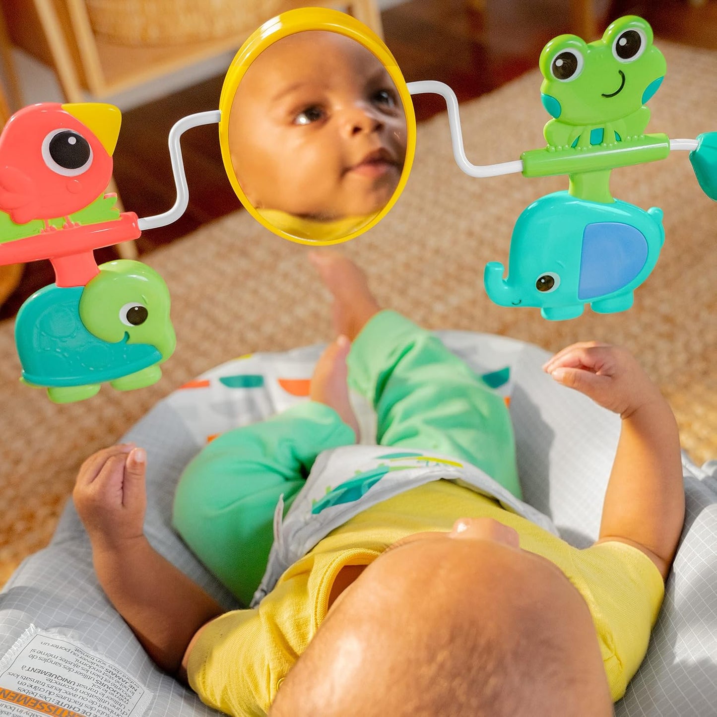 Babywippe mit Vibration und Spielzeug, Playful Paradise
