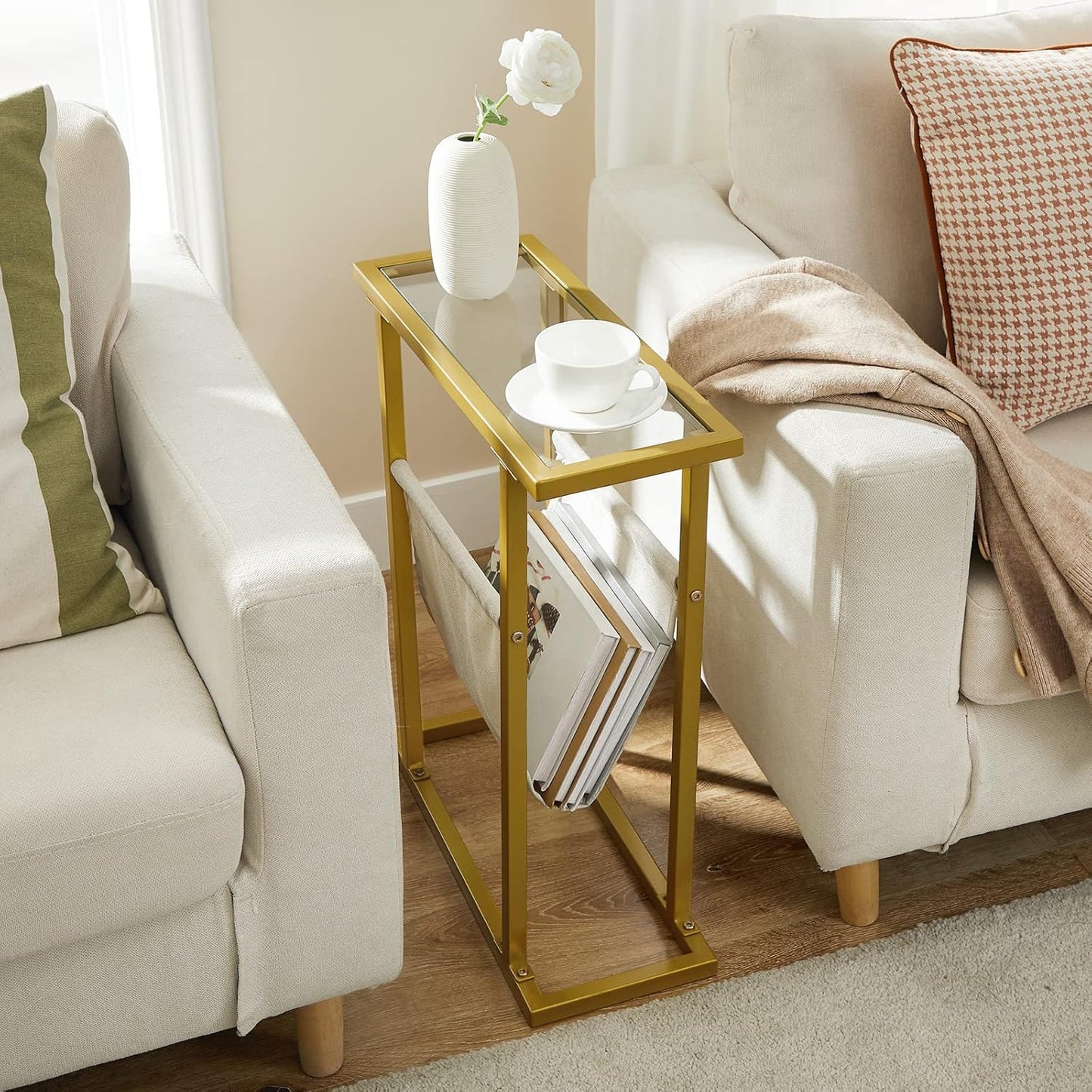 Schmaler Beistelltisch mit Zeitschriftenhalter, Gold