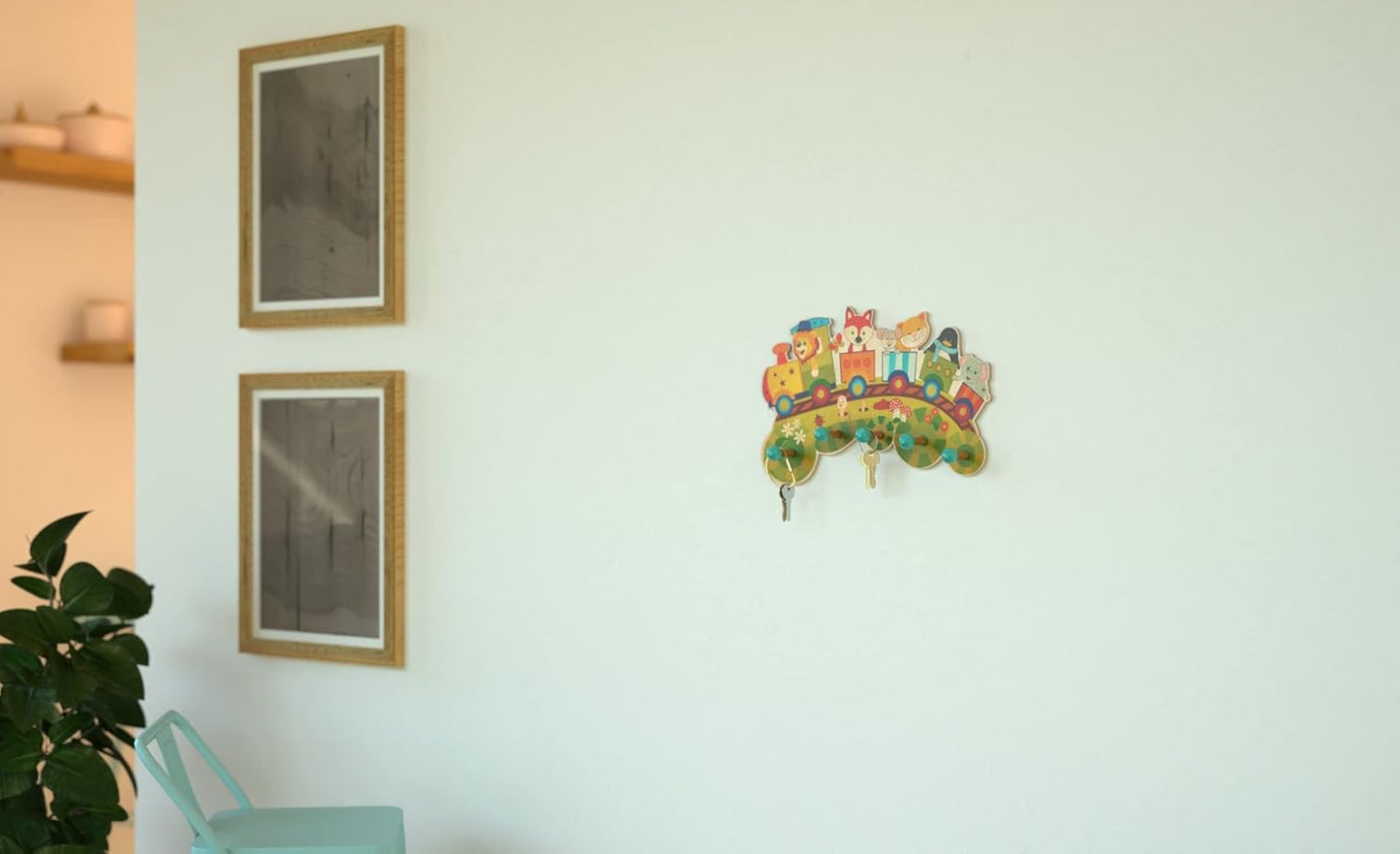 Holz-Garderobe für Kinder (Eisenbahn, 5 Haken)