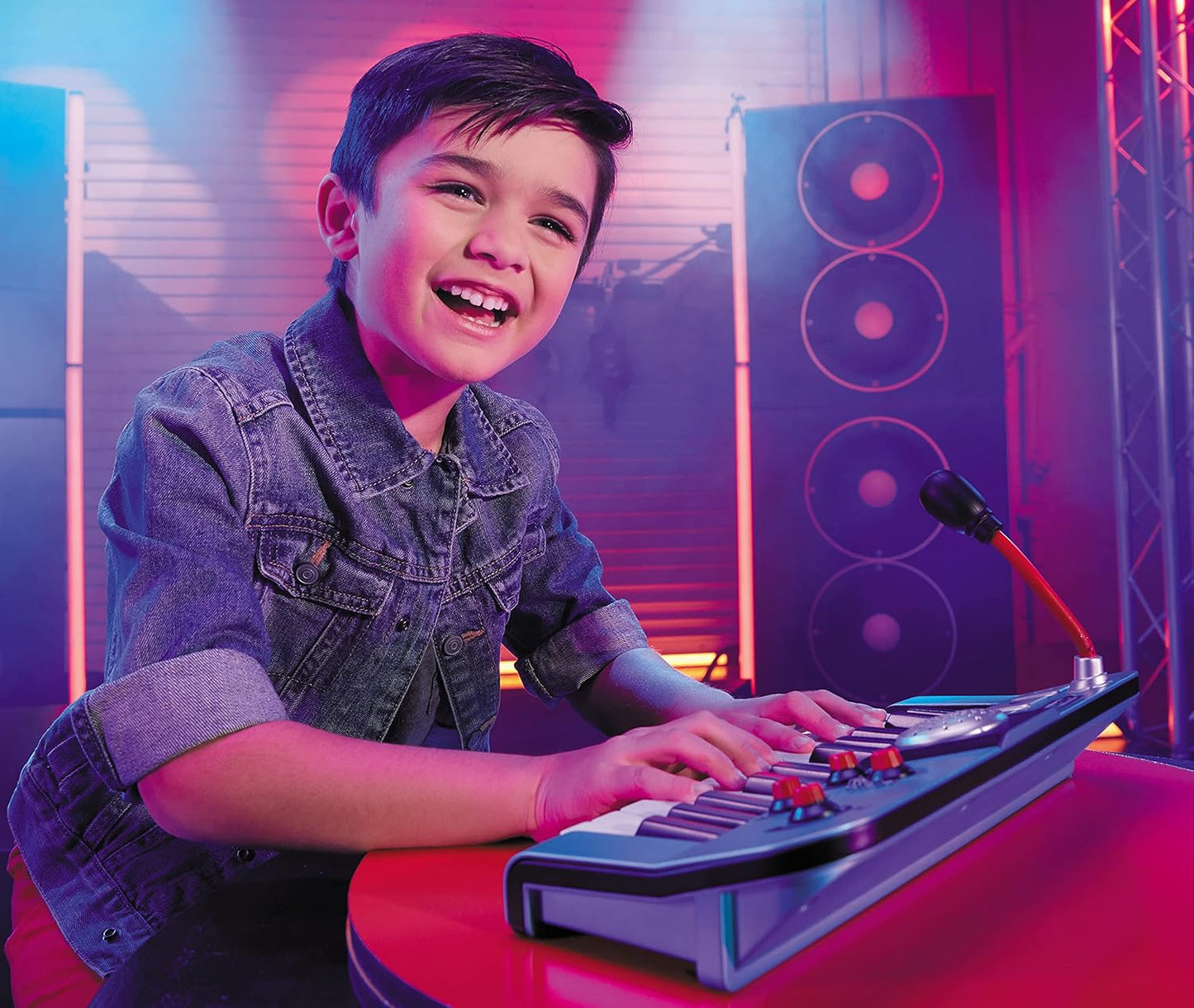 Spielzeug-Keyboard mit Mikrofon