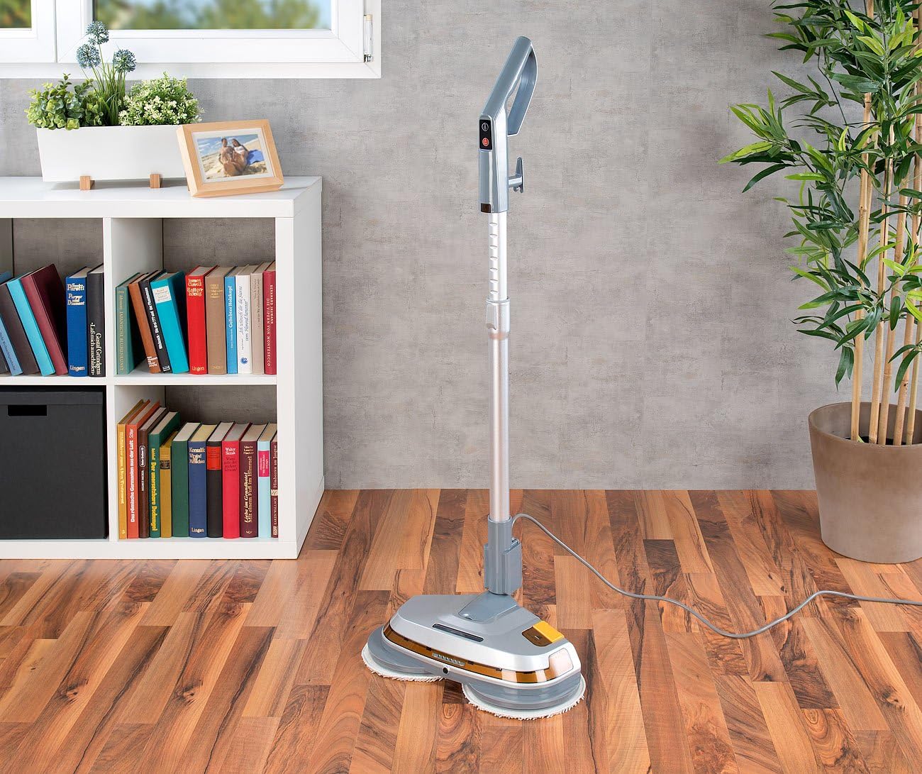 Bodenpoliermaschine mit Teleskop-Griff