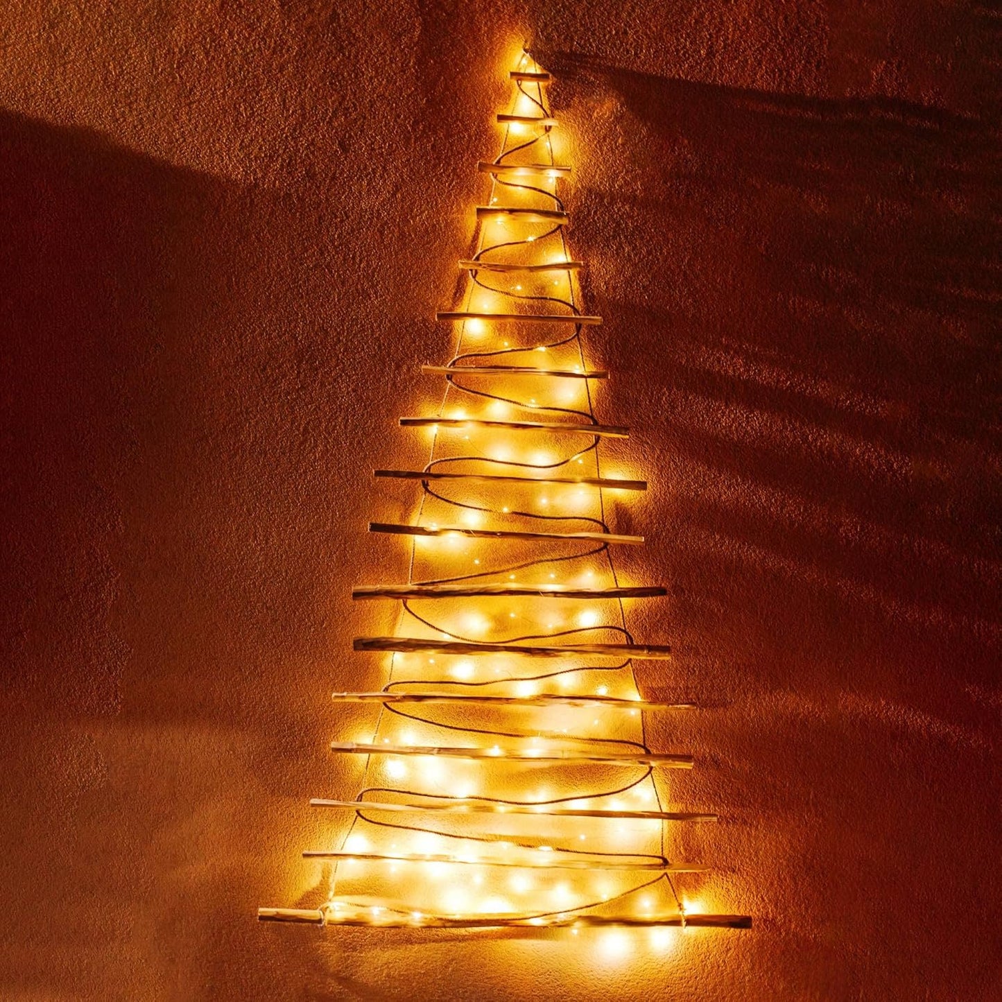 Weihnachtsbaum aus Haselnussholz, 205 cm