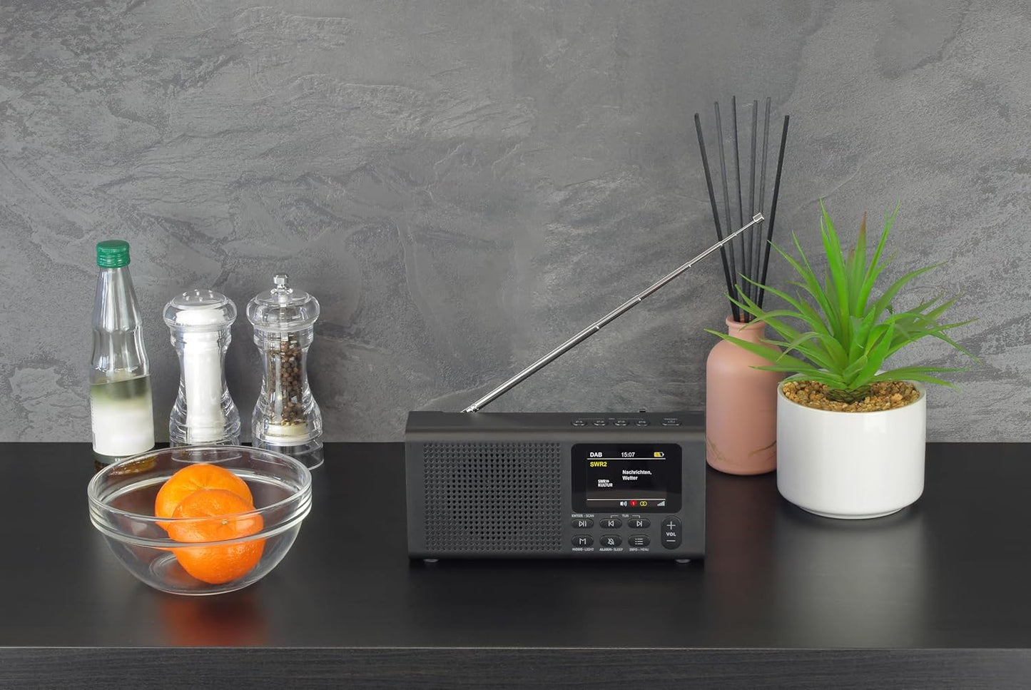 Digitales DAB+/UKW Radio DBT200 mit Weckfunktion