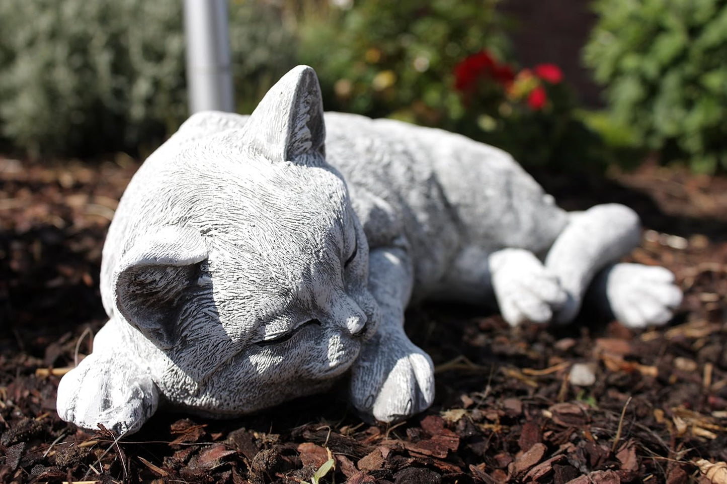Steinfigur Schlafende Katze