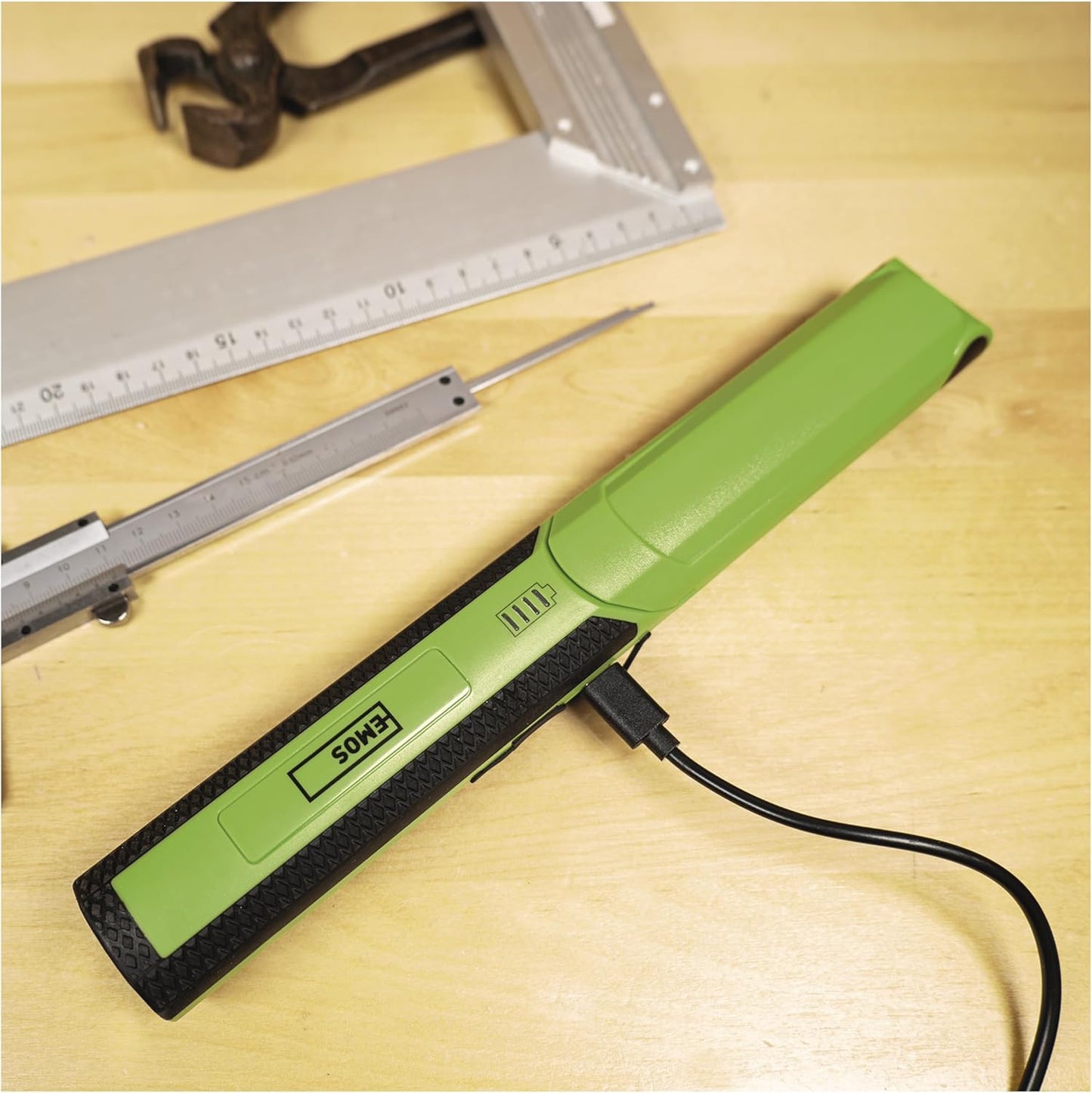 Aufladbare LED-Arbeitsleuchte mit Powerbank, P4535