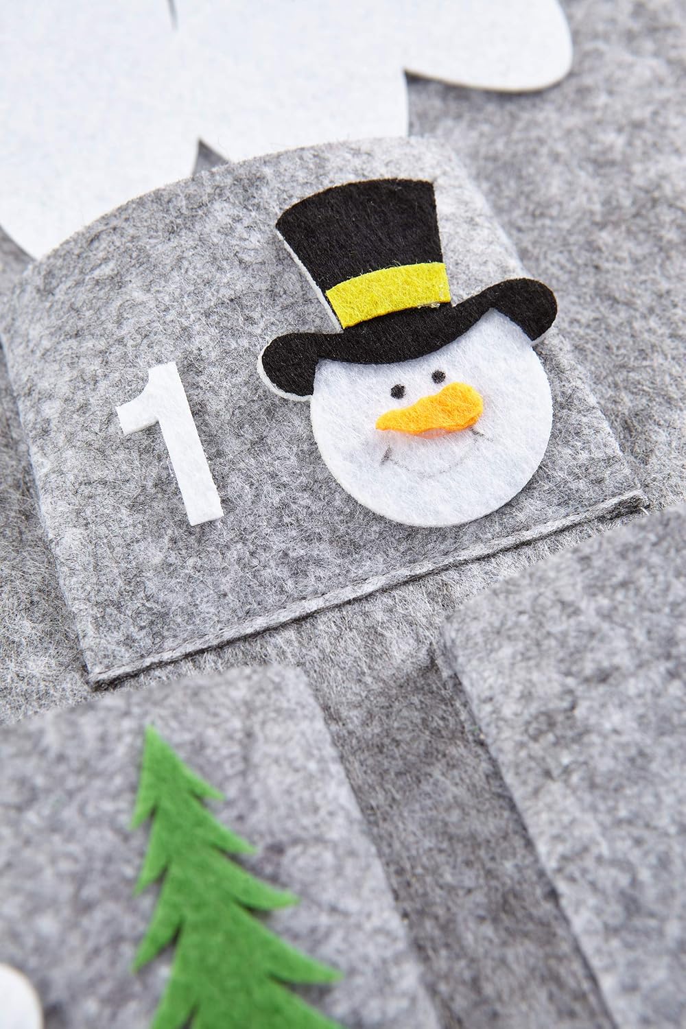 Filz-Adventskalender Santa zum Befüllen und Aufhängen, Grau/Weiss