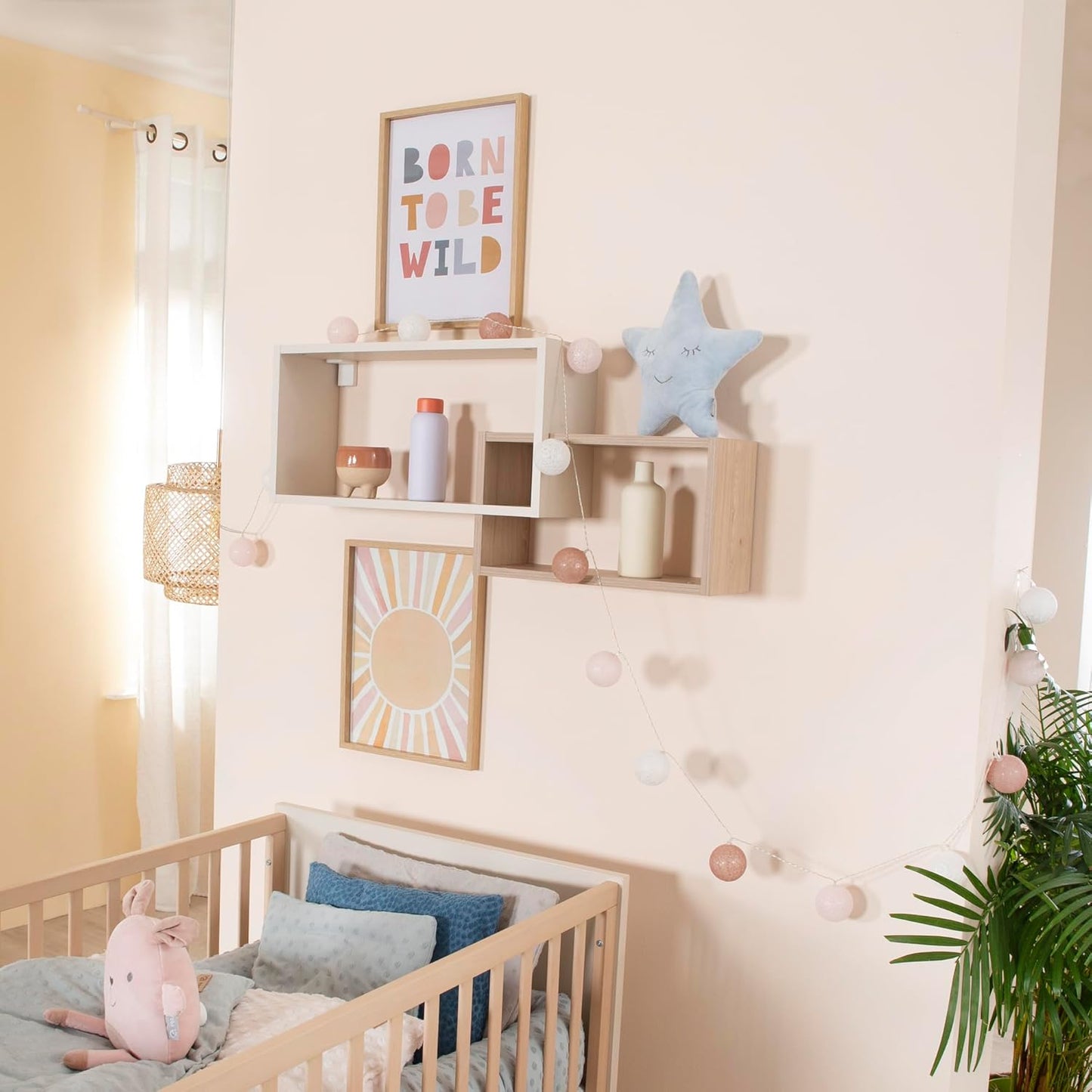 Wandregal Jil mit offenen Fächern für Kinderzimmer