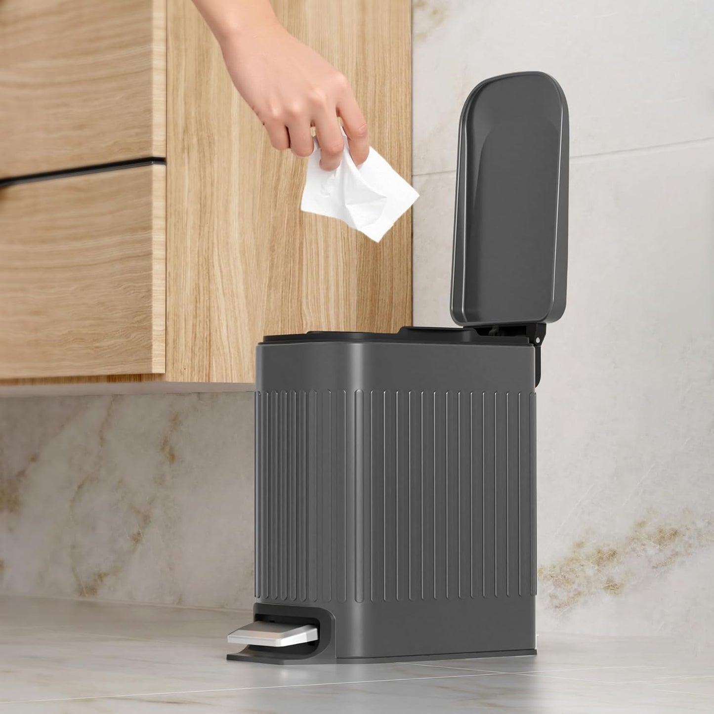Mülleimer mit Soft Close Deckel, Grau