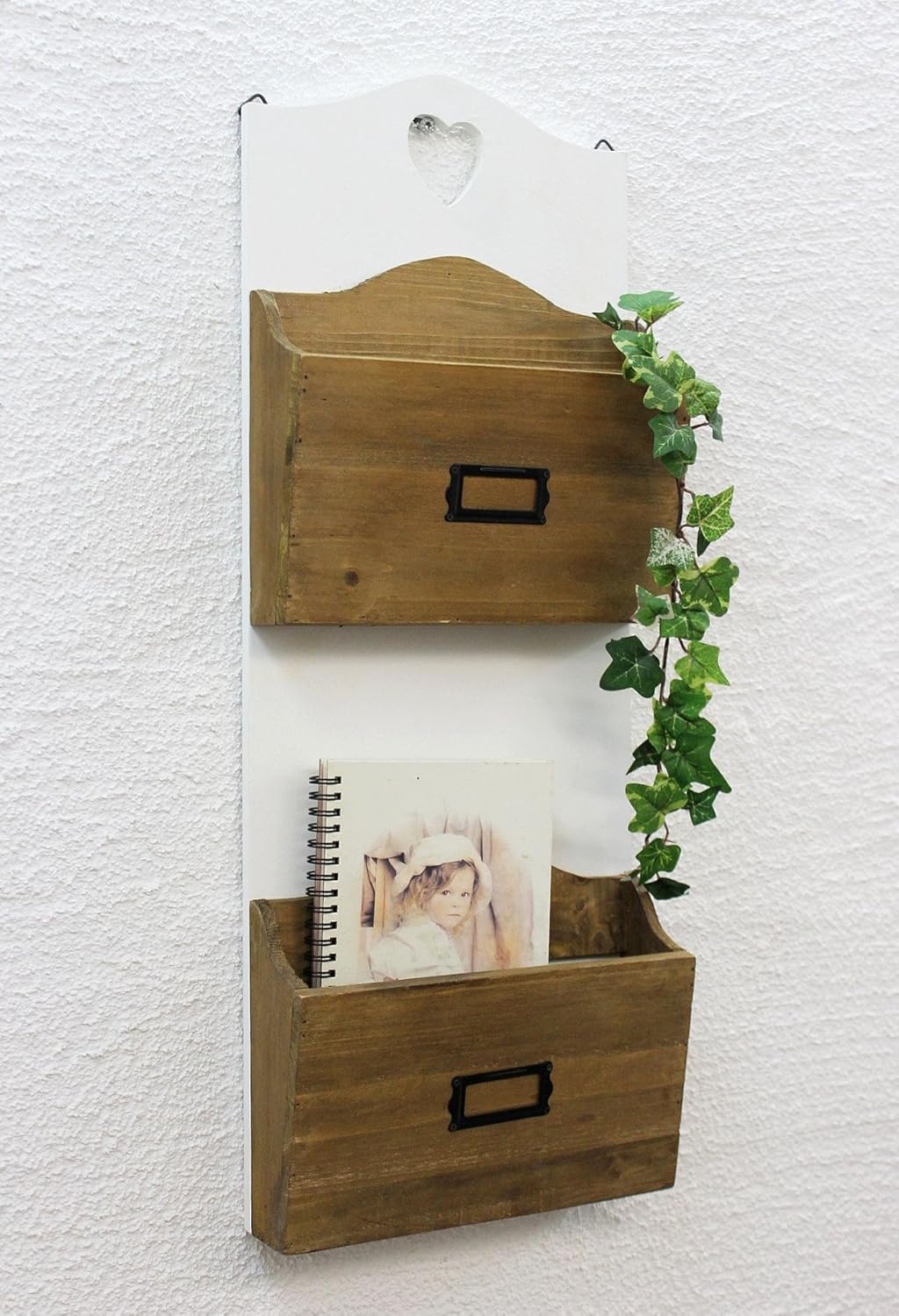 Wandregal Zeitungshalter mit Herz im Vintage-Look