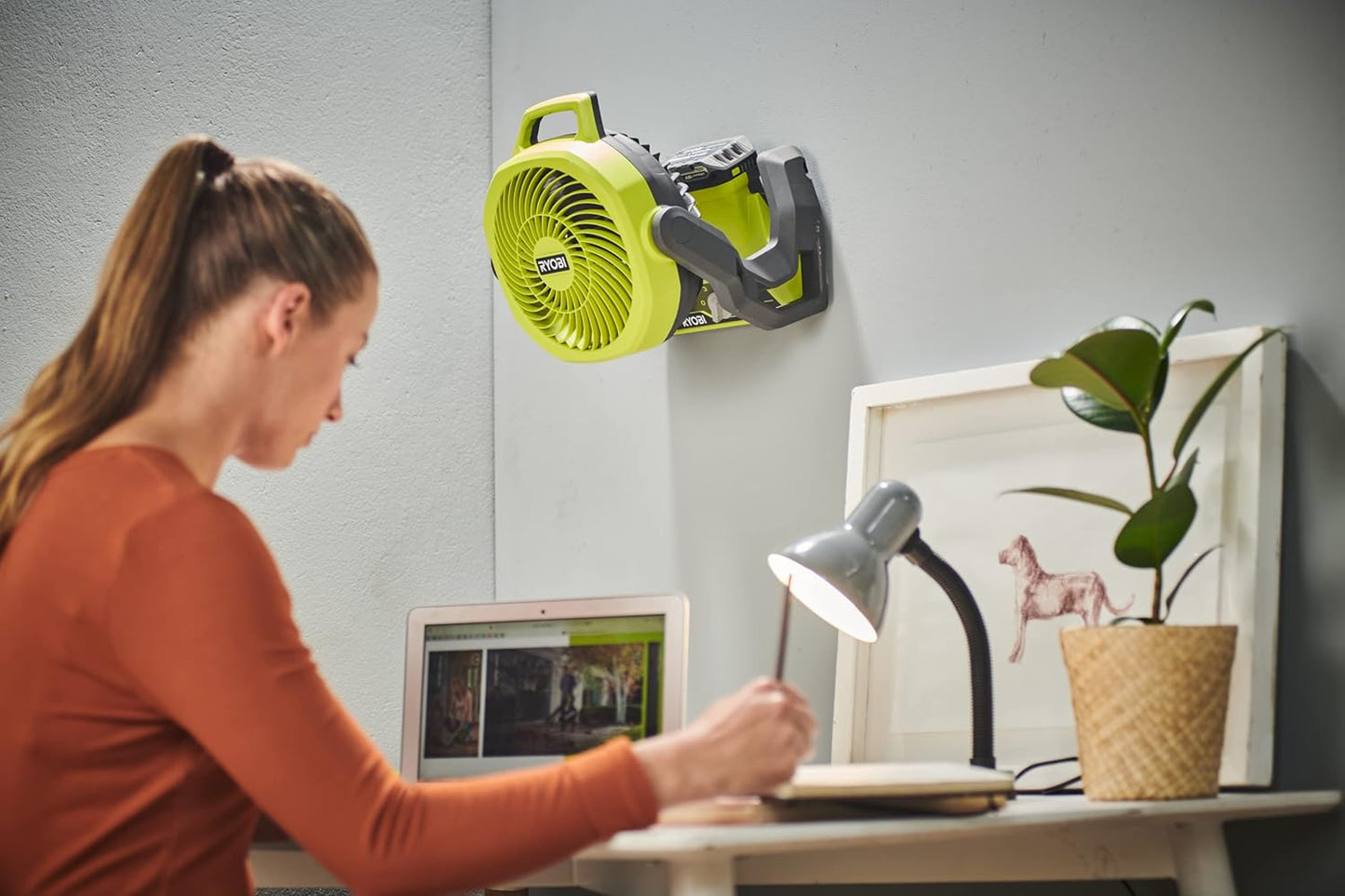 Whisper One+ Akku-Ventilator mit 3 Geschwindigkeiten, Trommel-Ø 19 cm ohne Akku + Ladegerät