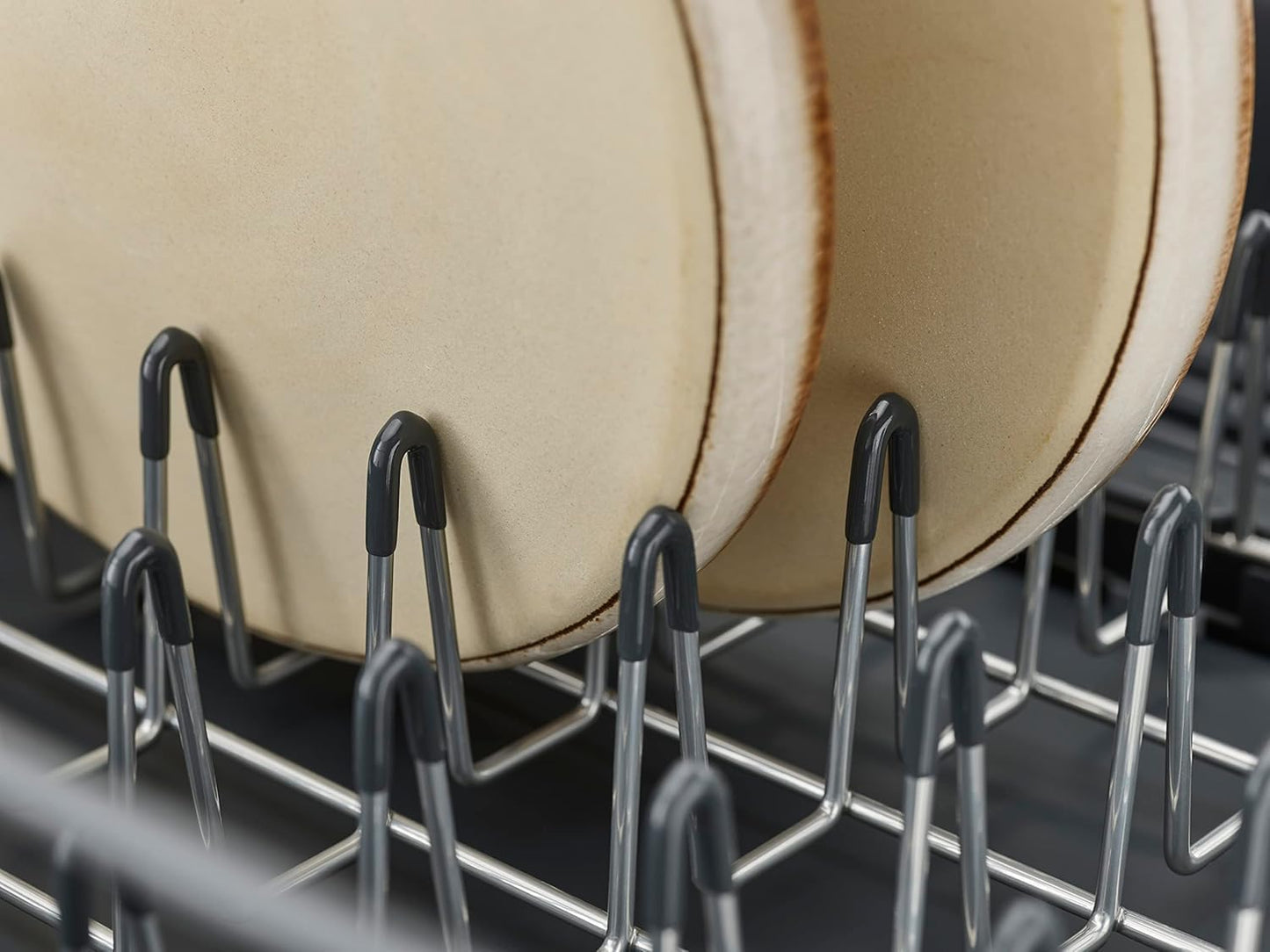 Erweiterbares Abtropfgestell mit Besteckhalter