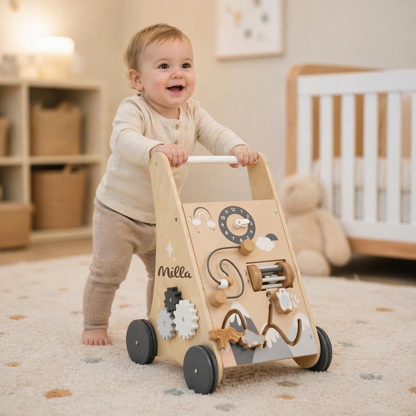 Lauflernwagen aus Holz mit Motorikspiel, Natur/Weiss (neutral).