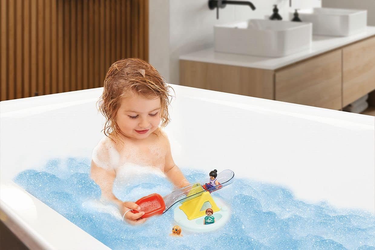 Badeinsel mit Wasserrutsche