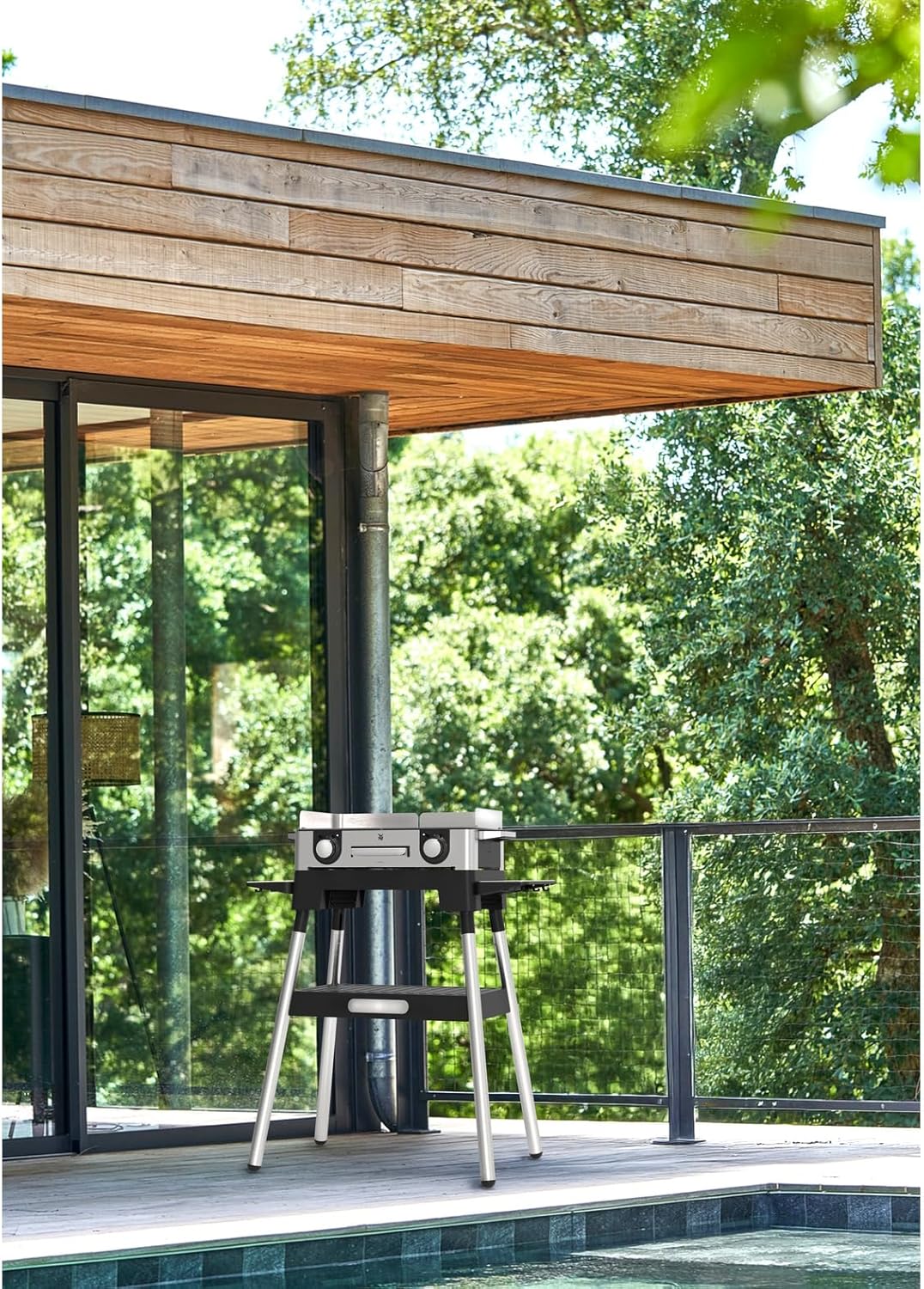 Lono Grill Standfuss, Lono Standfuß