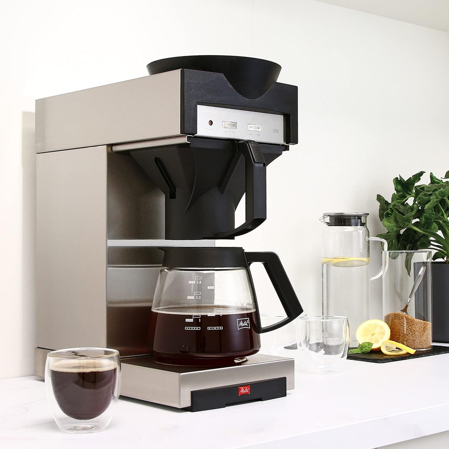 Filterkaffeemaschine 170 M mit Glaskanne und Warmhalteplatte