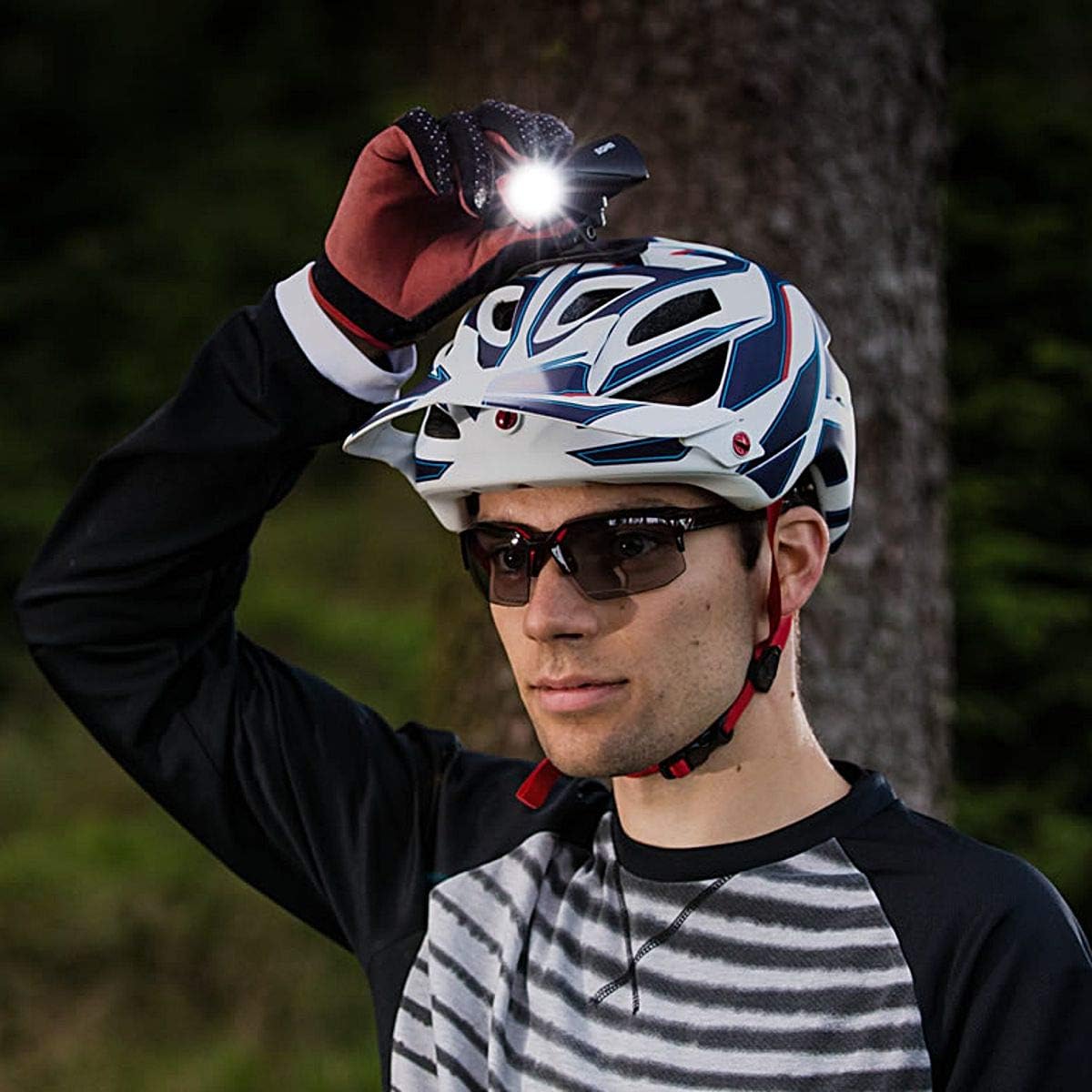 Velo Helmlampe Buster 700 HL