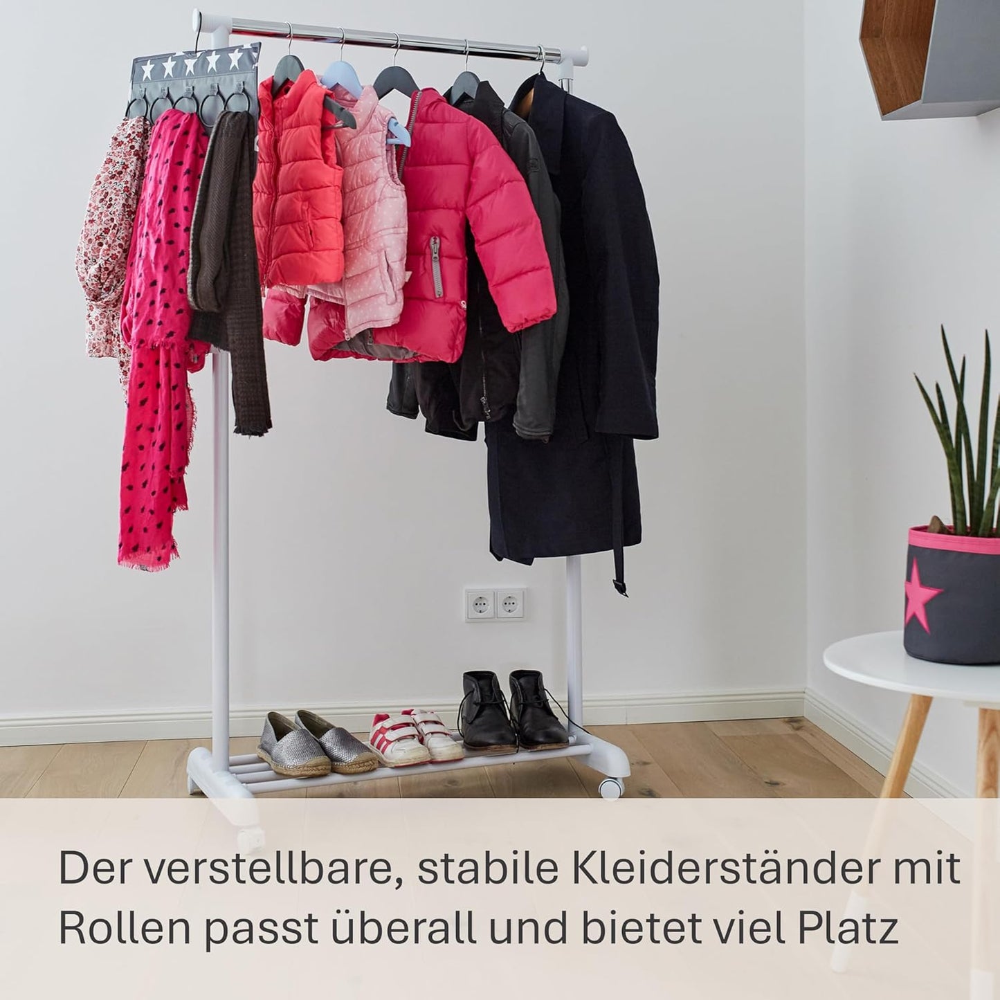 Höhenverstellbarer Kleiderständer auf Rollen, Einfach