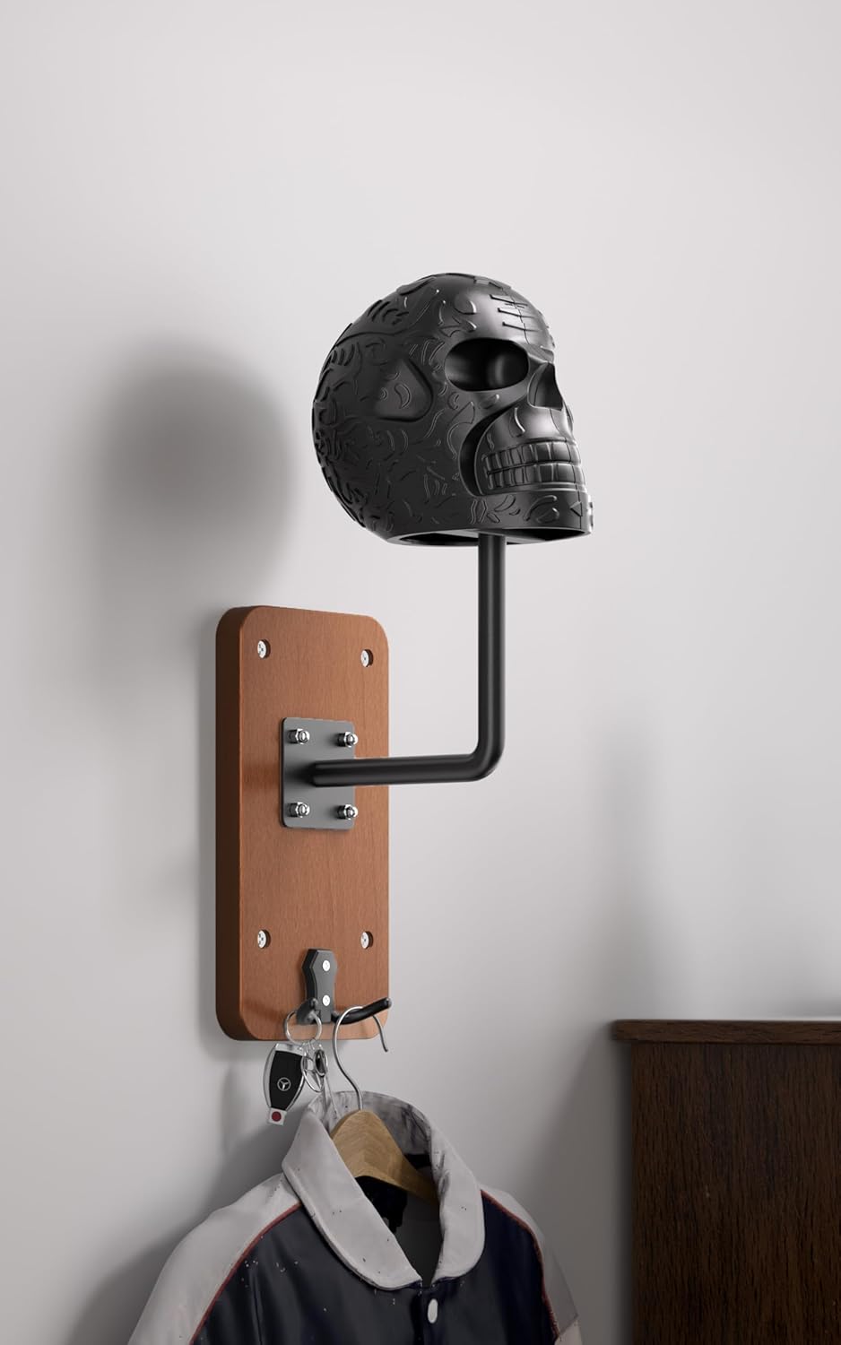 Helmhalter mit Totenkopf