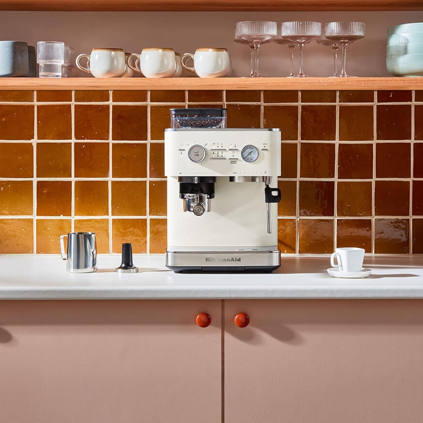 Halbautomatische Espressomaschine mit Kaffeemühle 5KES6551, Weiss