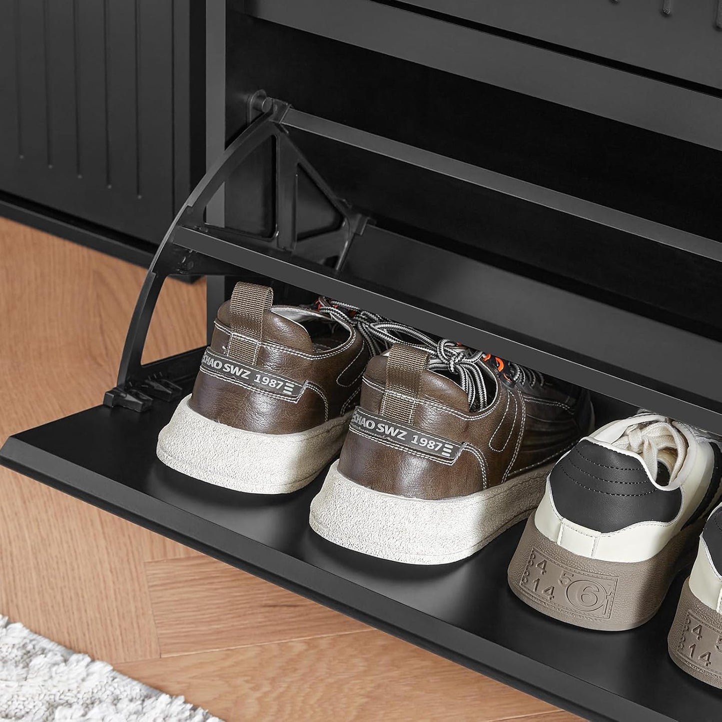 Michelle Schuhschrank mit 3 Klappen, 3 Klappen Schwarz