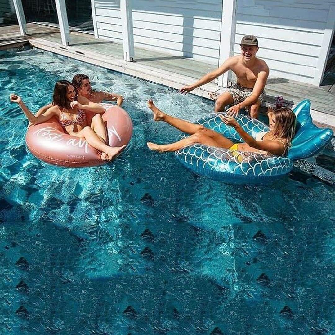 Aufblasbarer Schwimmring im Meerjungfrauendesign