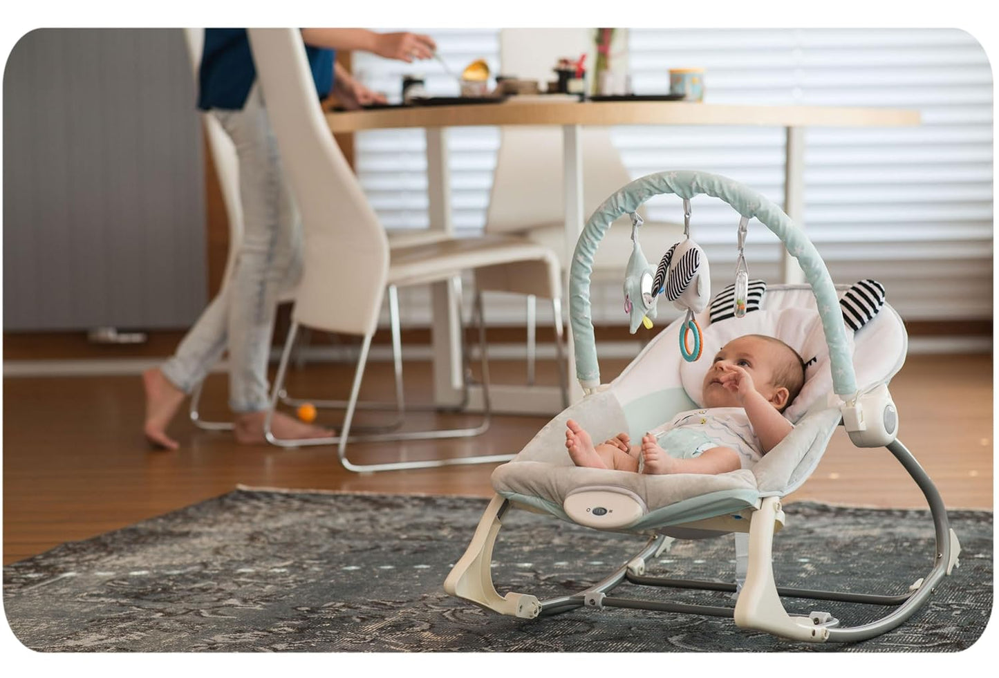 Babywippe mit Vibration und Spielzeugen, Grau-Minze