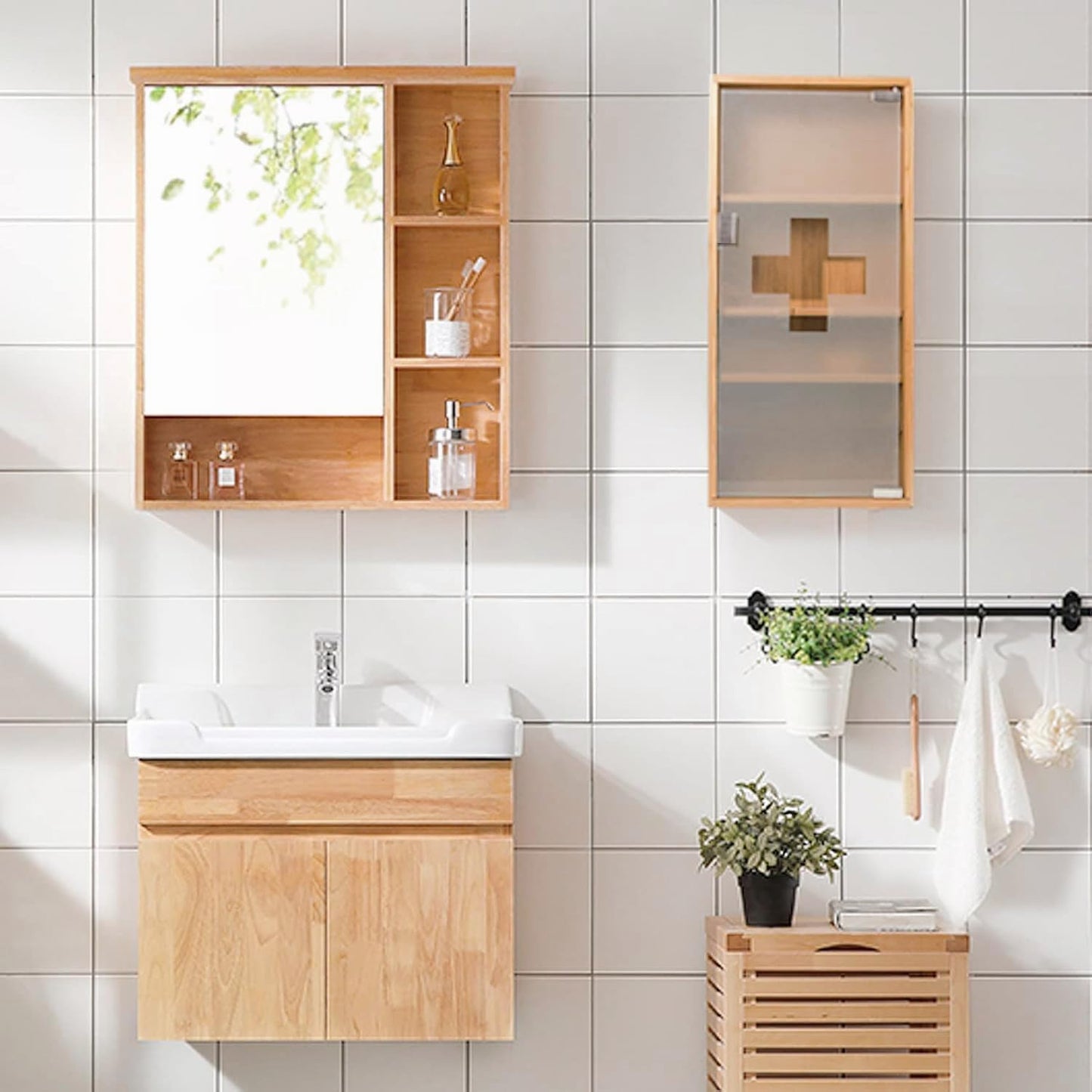 Medikamentenschrank mit Glastür, 4 Fächer