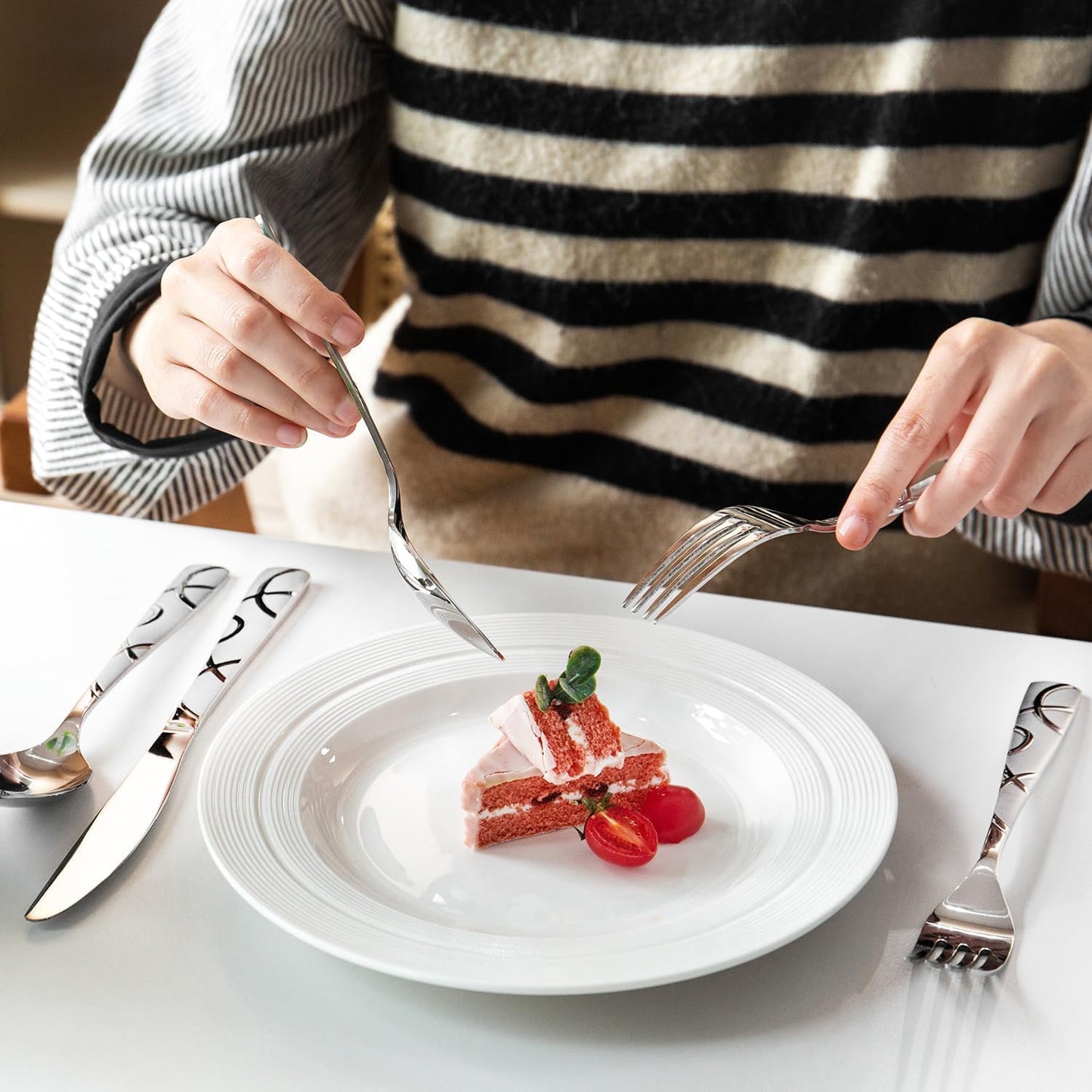 Modernes Besteckset, 20