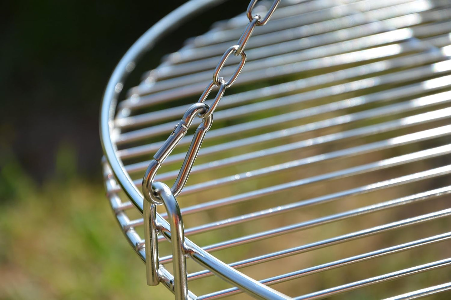 Dreibein Schwenkgrill mit Edelstahl-Rost (70 cm)