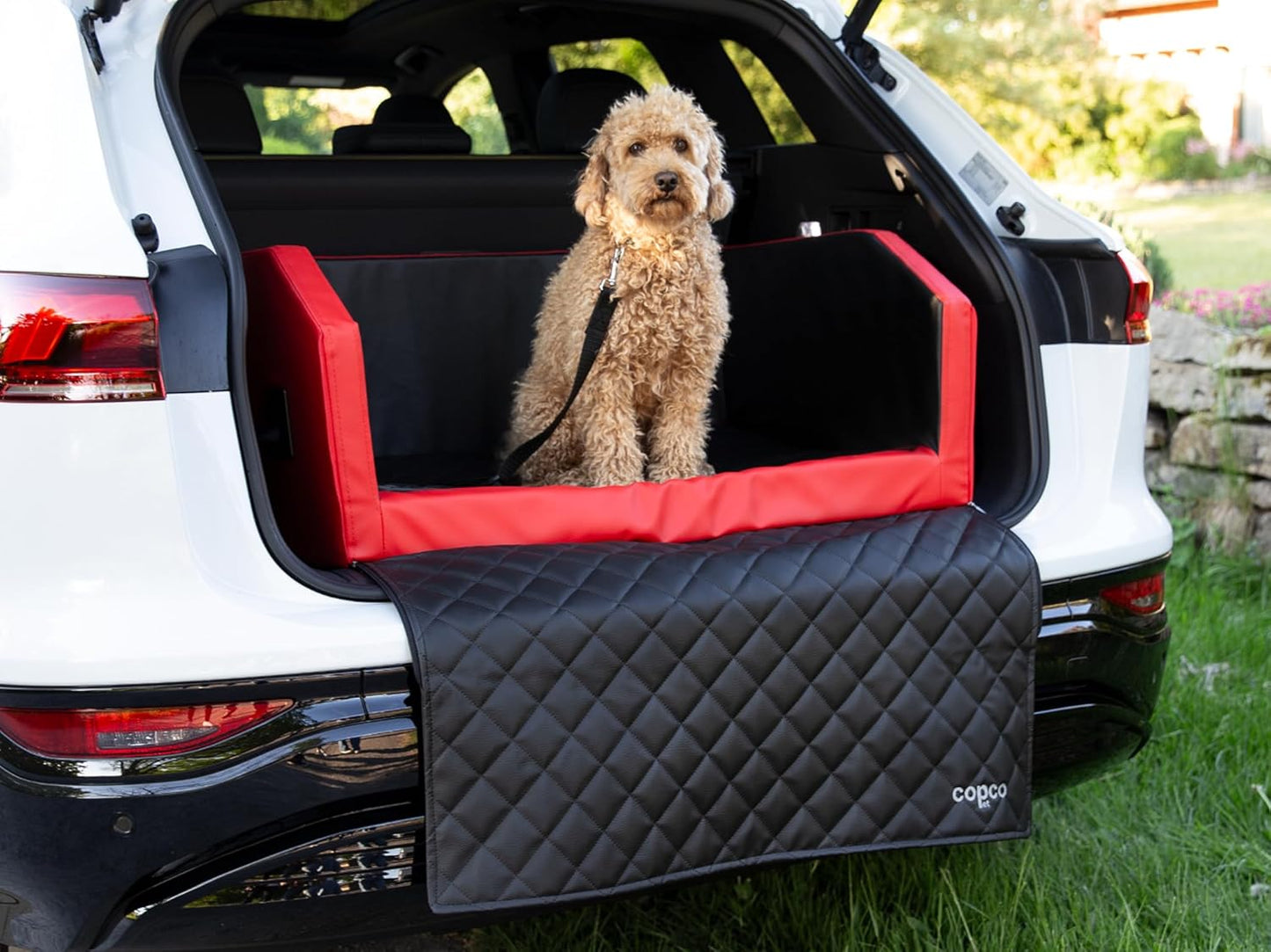 Travel Hundebett Kofferaum, Rot/Schwarz ca. 110 x 90 cm mit Gurtsystem